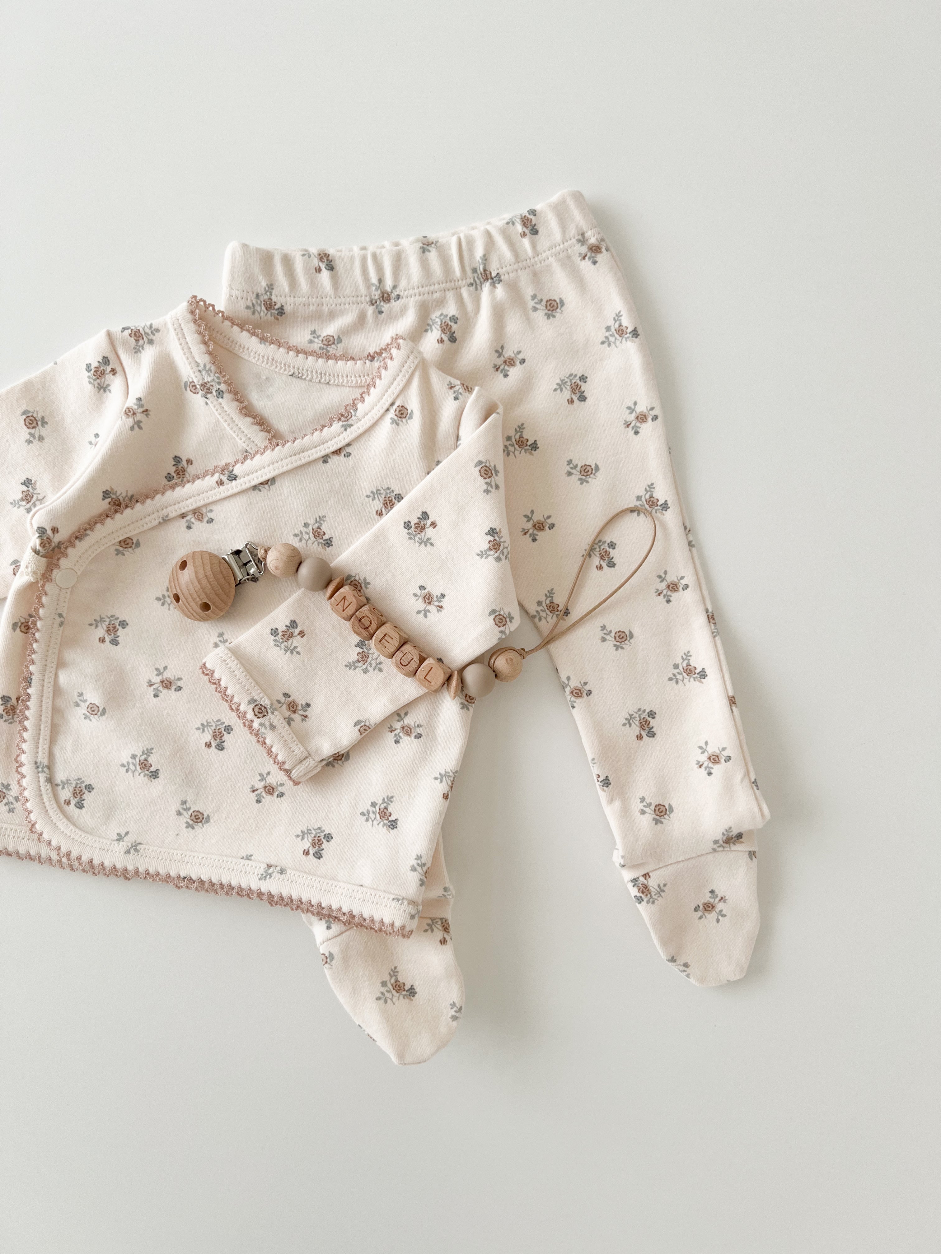 Chloe flower newborn set up