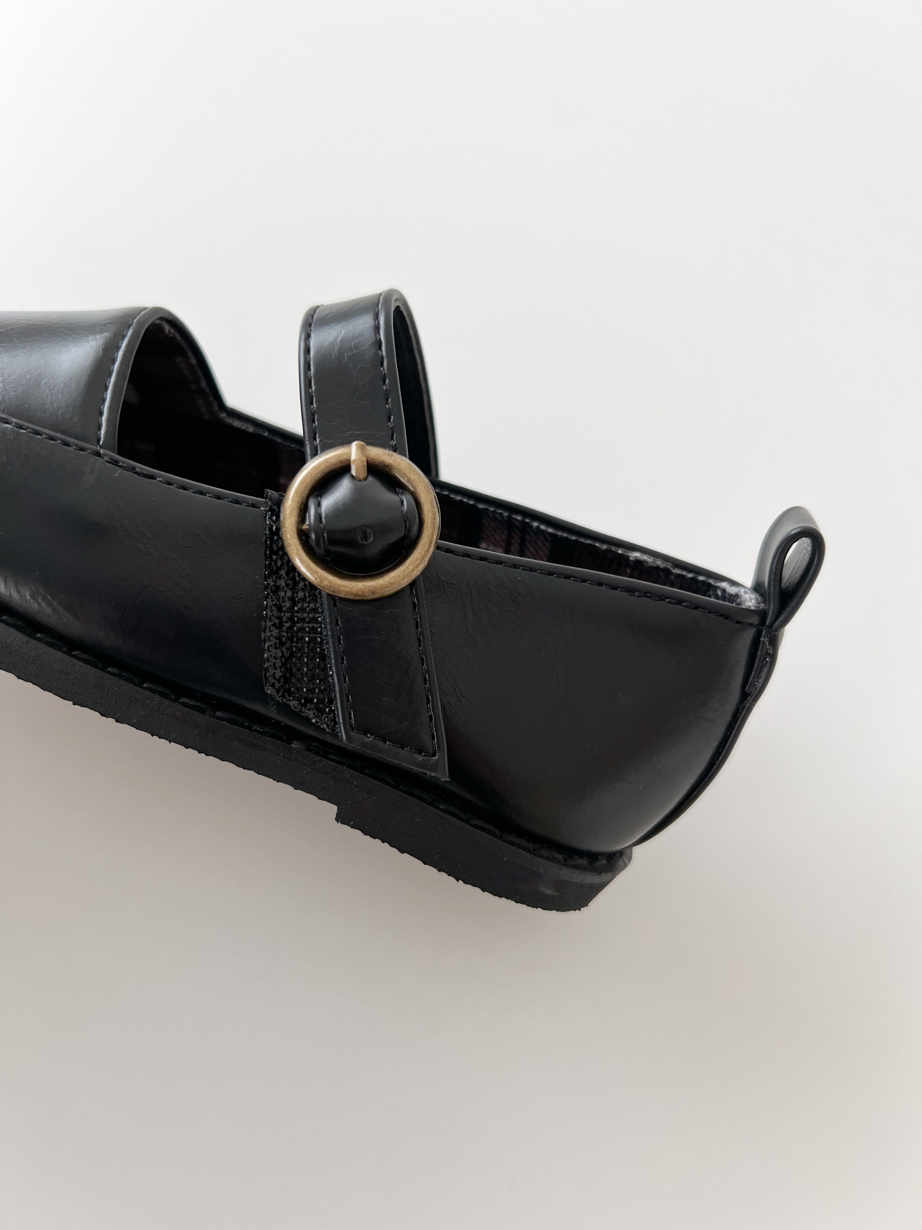 Chopin strap shoes