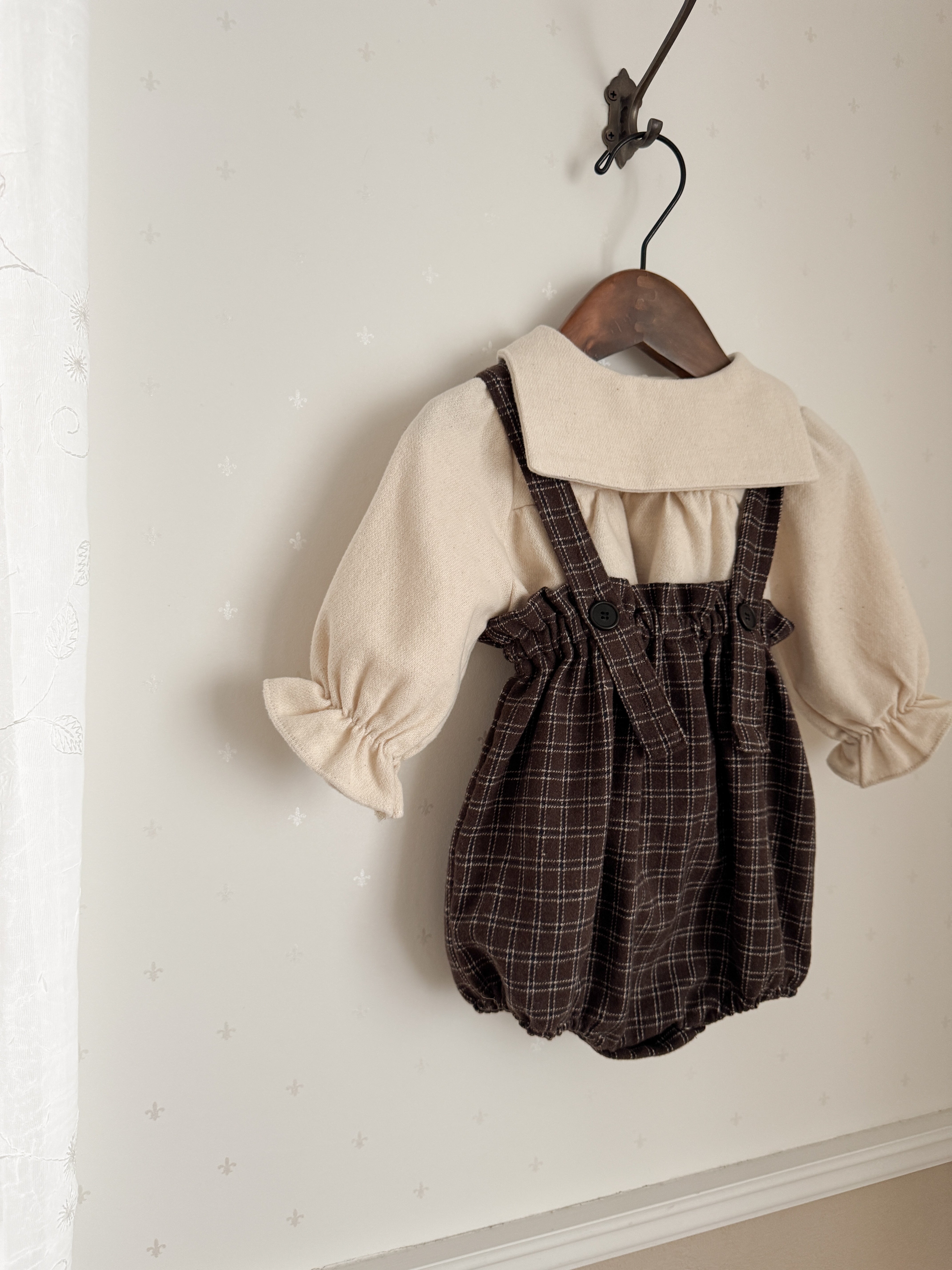 Naive check suspender bloomer