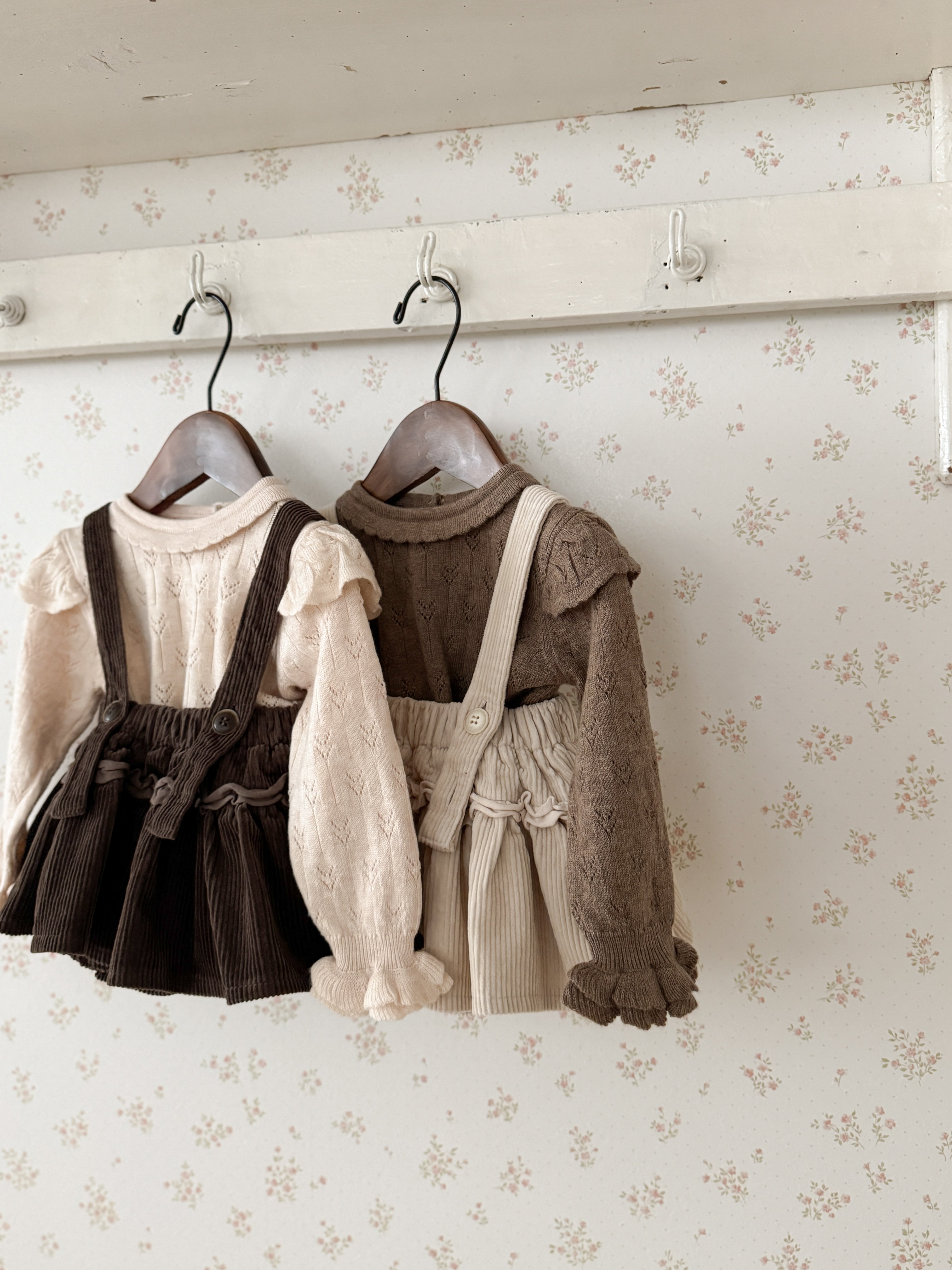 Petit wing knit tops