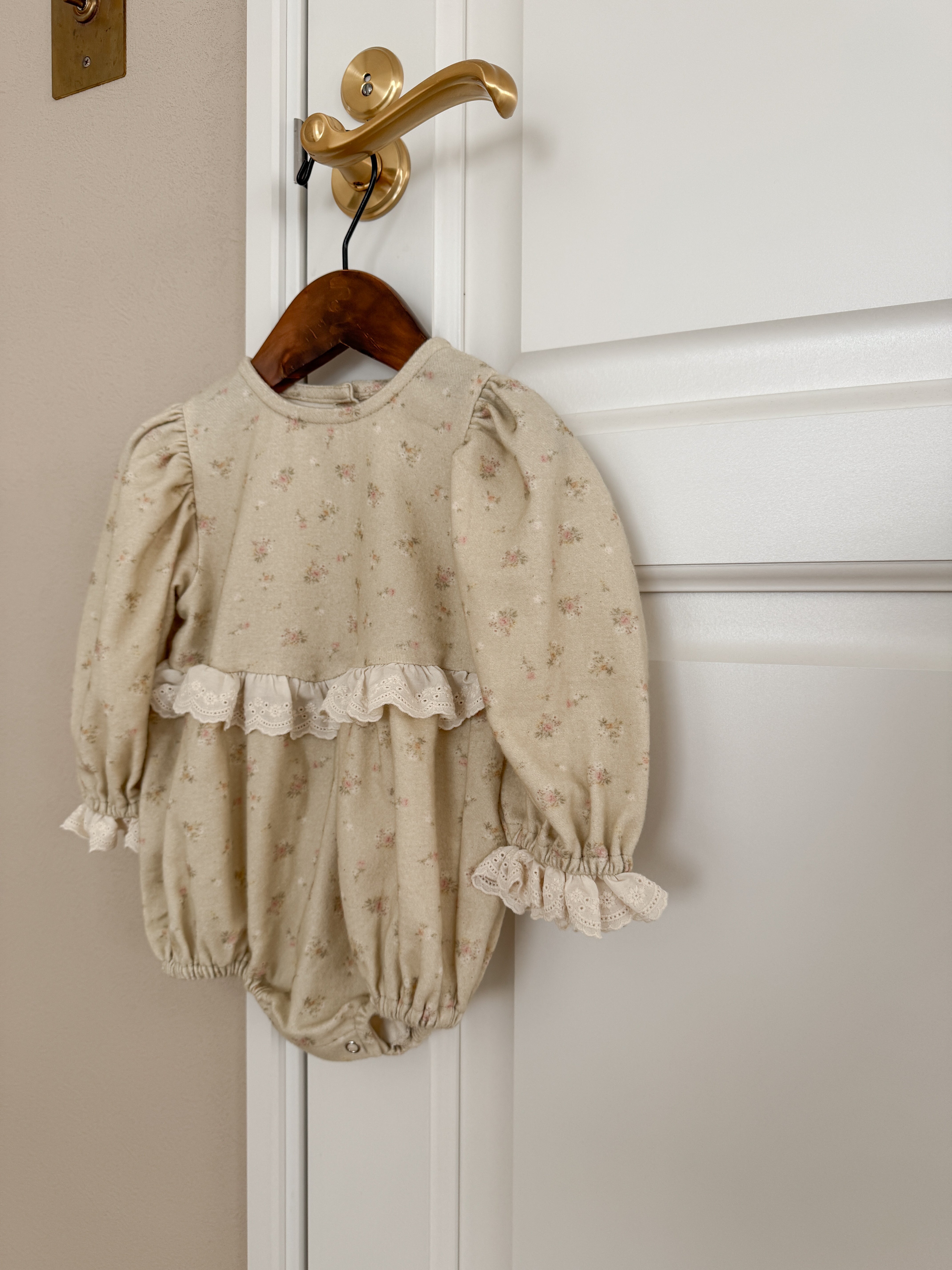 ［Anne shirley × Noeul.］Chanpagne flower rompers