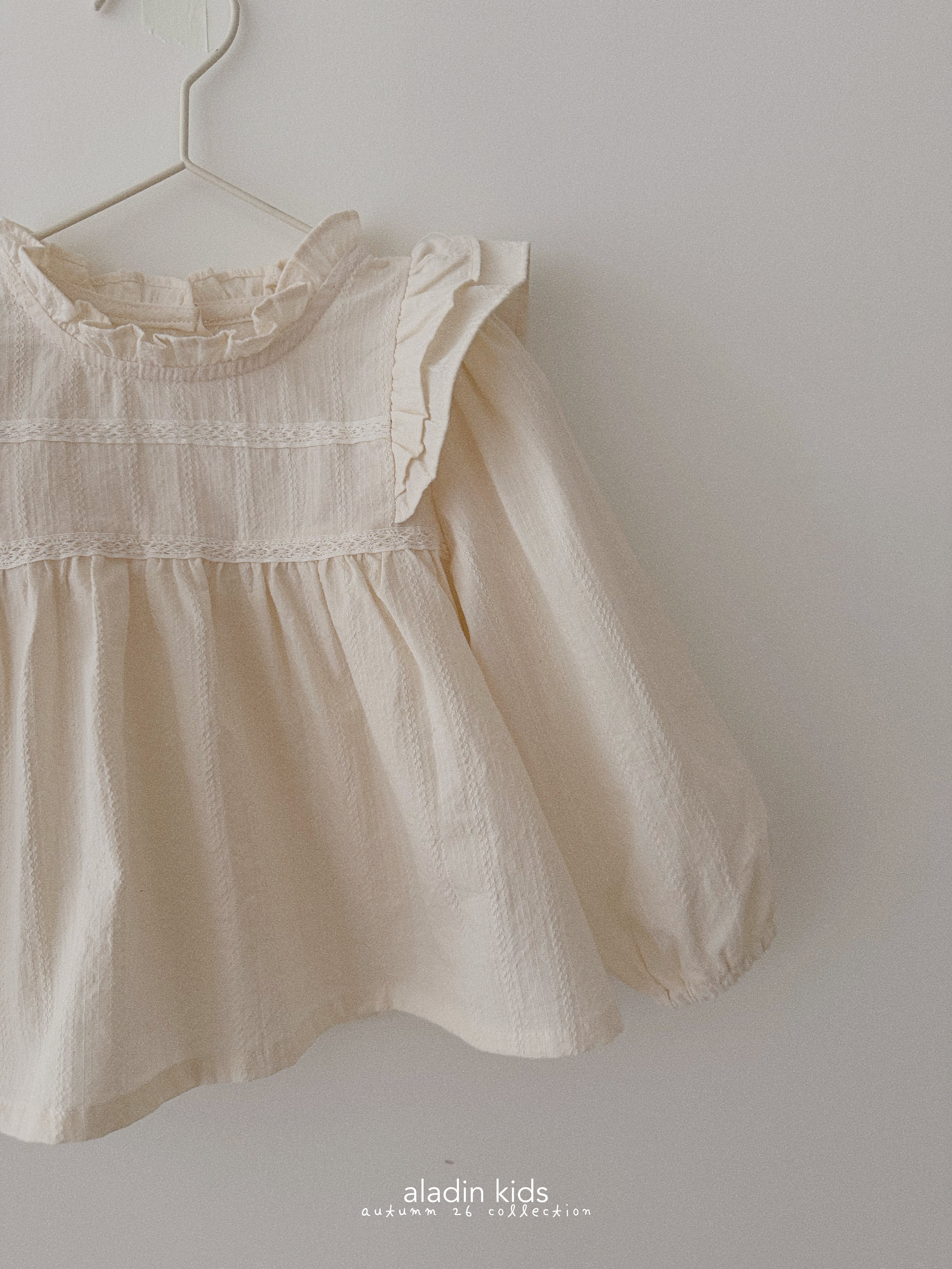 ［aladin］Lace wing blouse