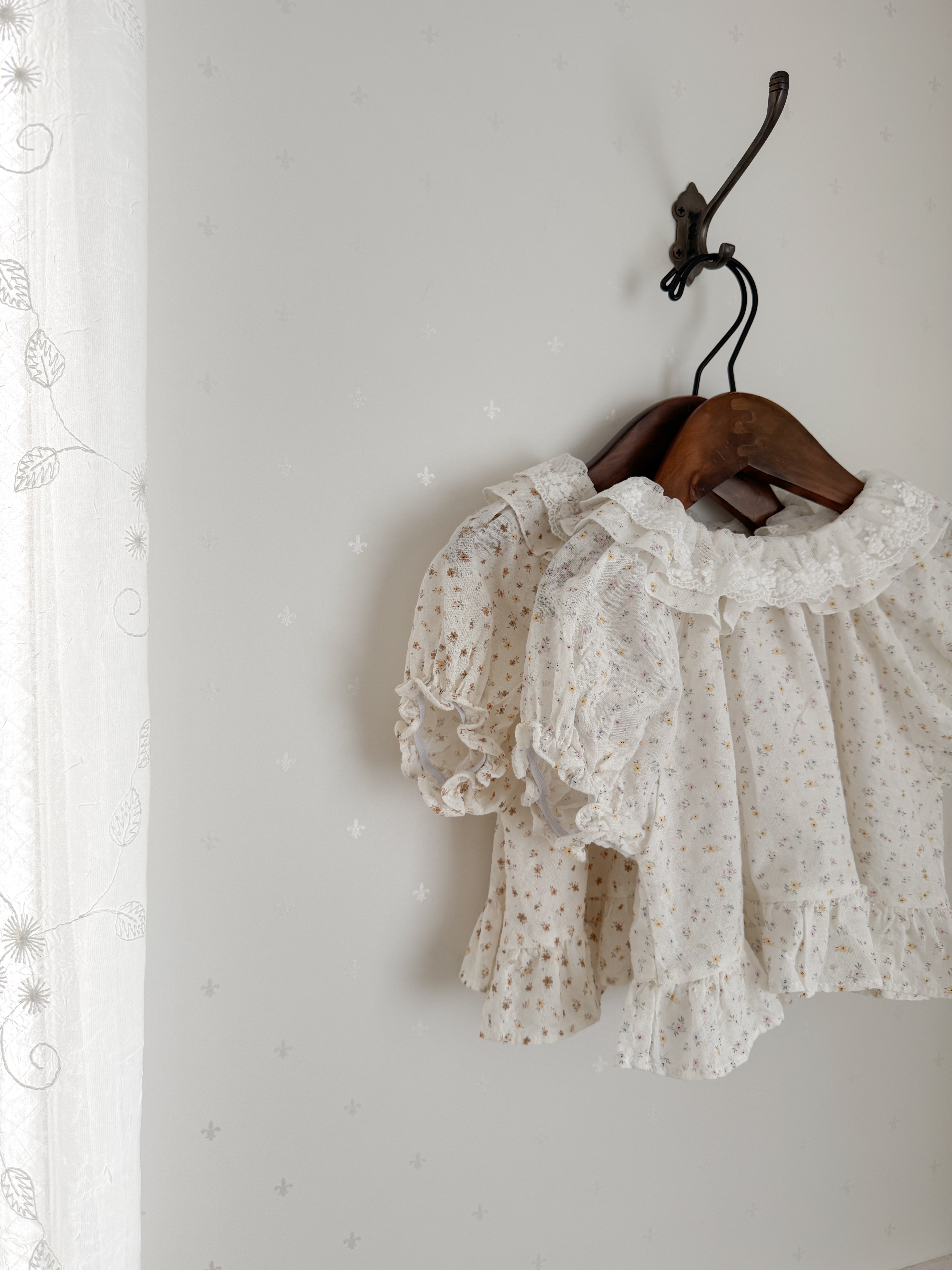 Flower frill blouse (baby & kids)