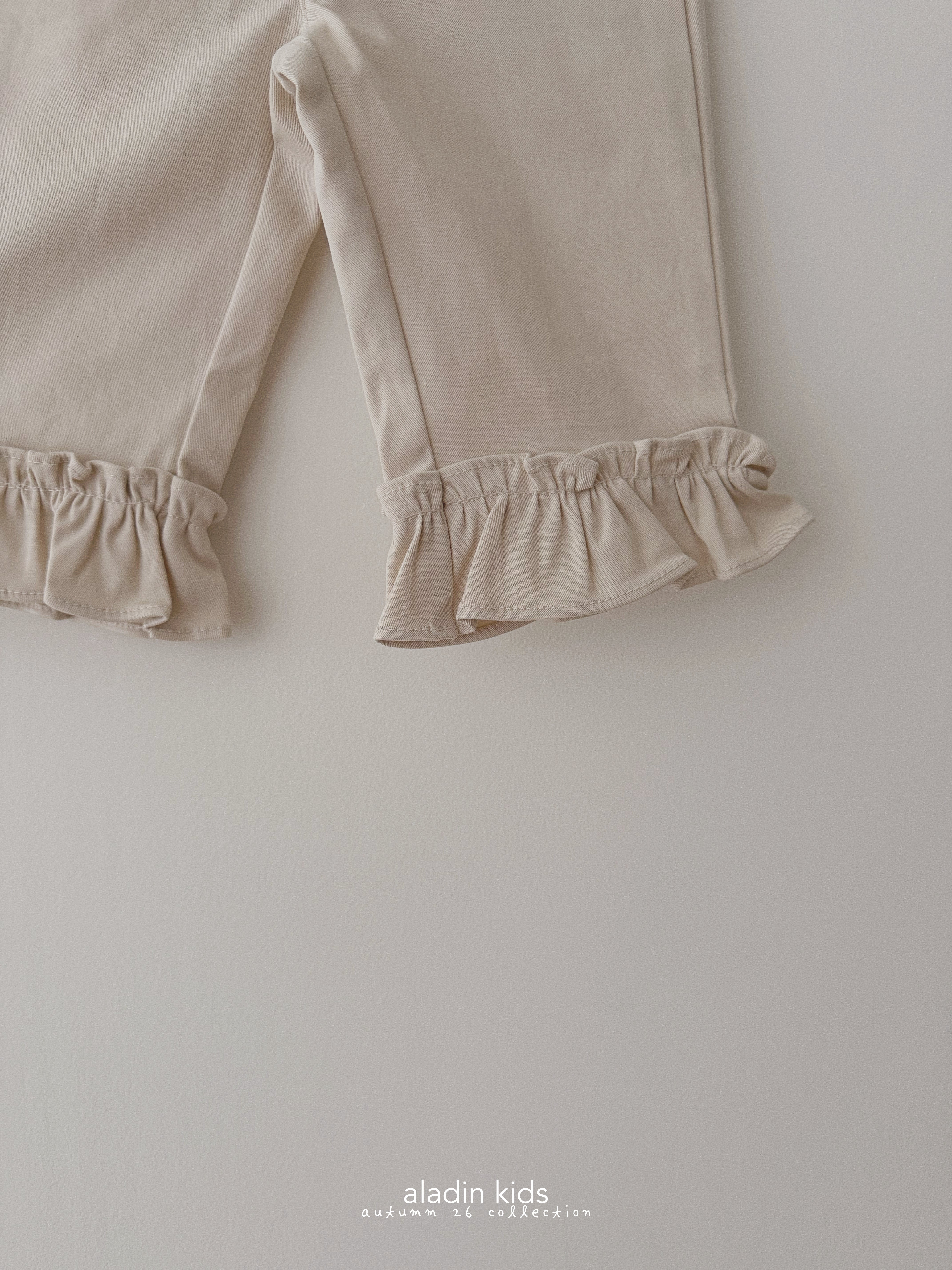 ［aladin］Capri frill pants