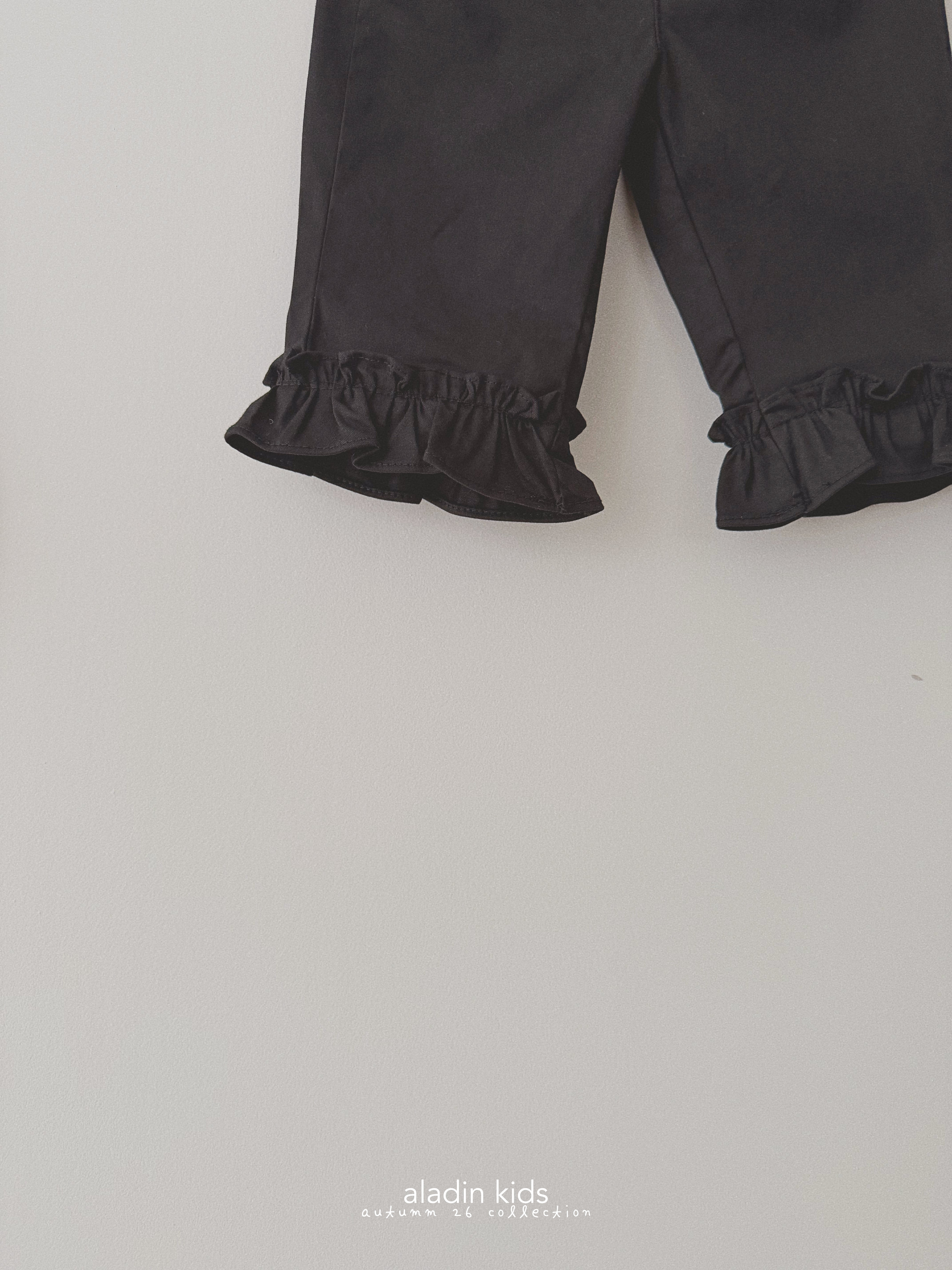 ［aladin］Capri frill pants