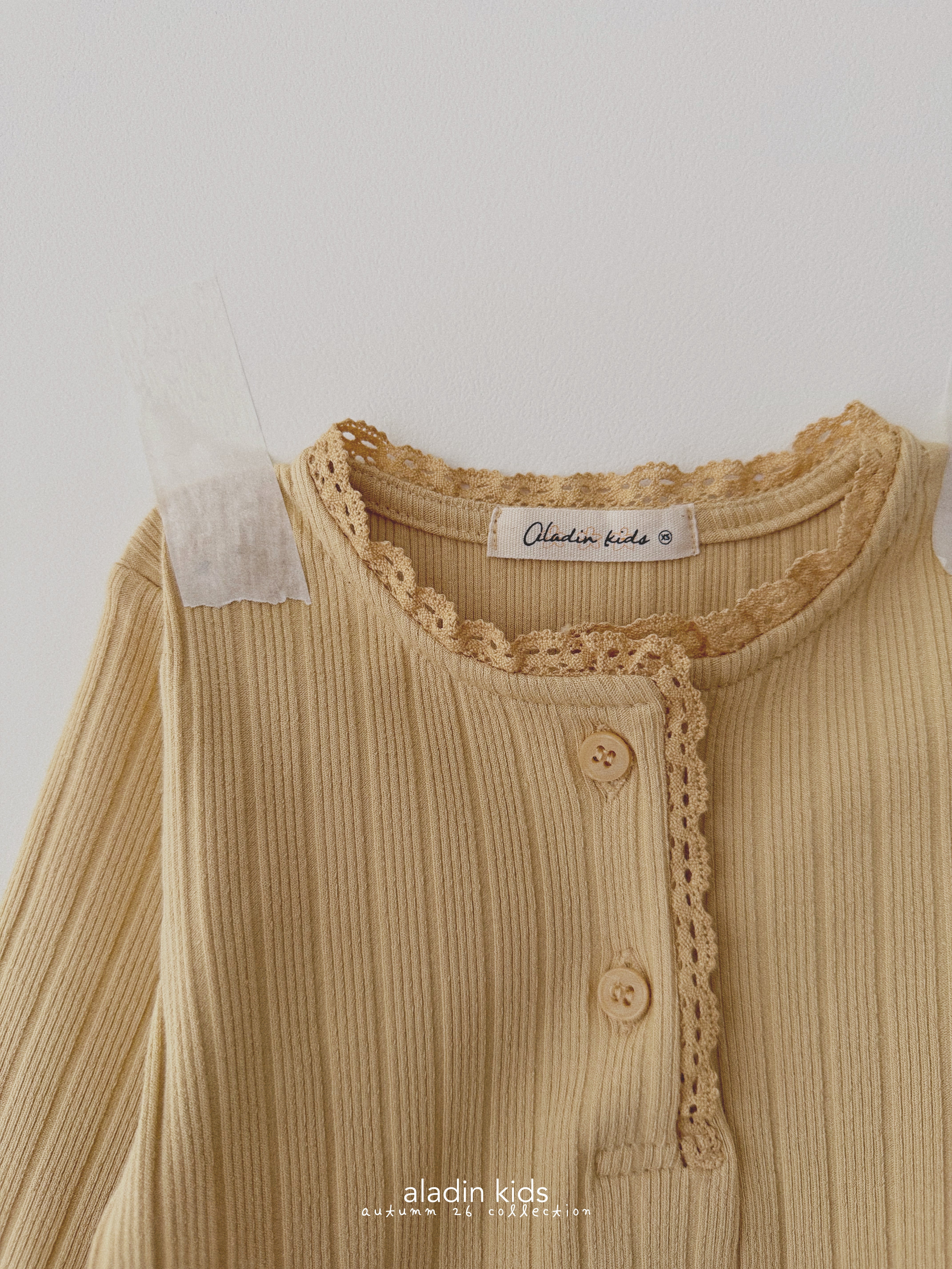 ［aladin］Lace button tee