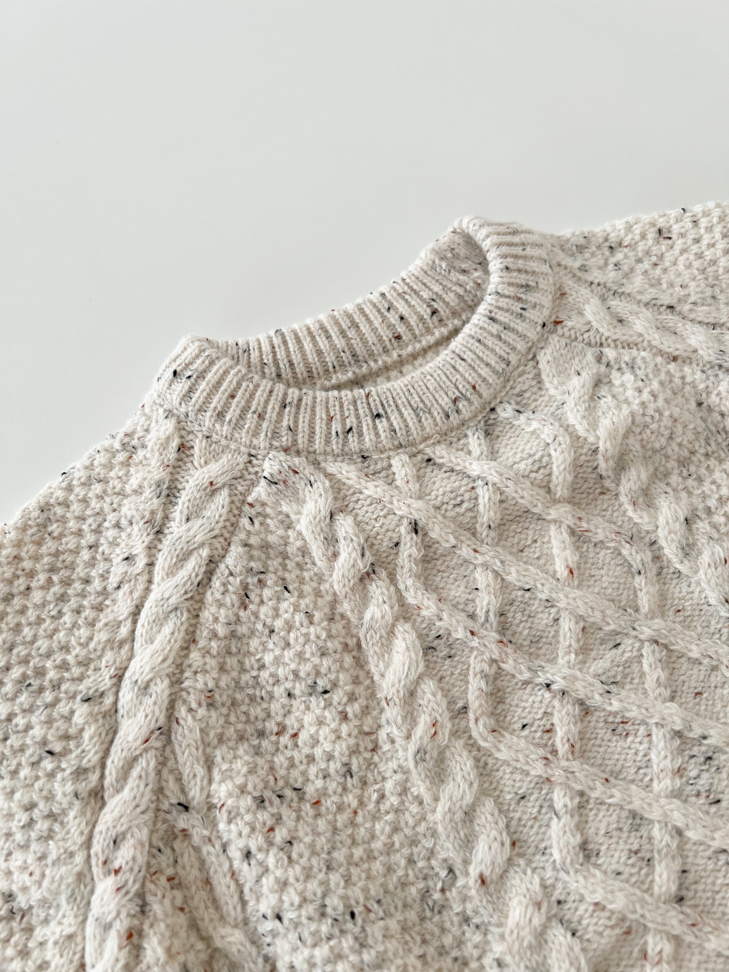 Mix cable knit pullover