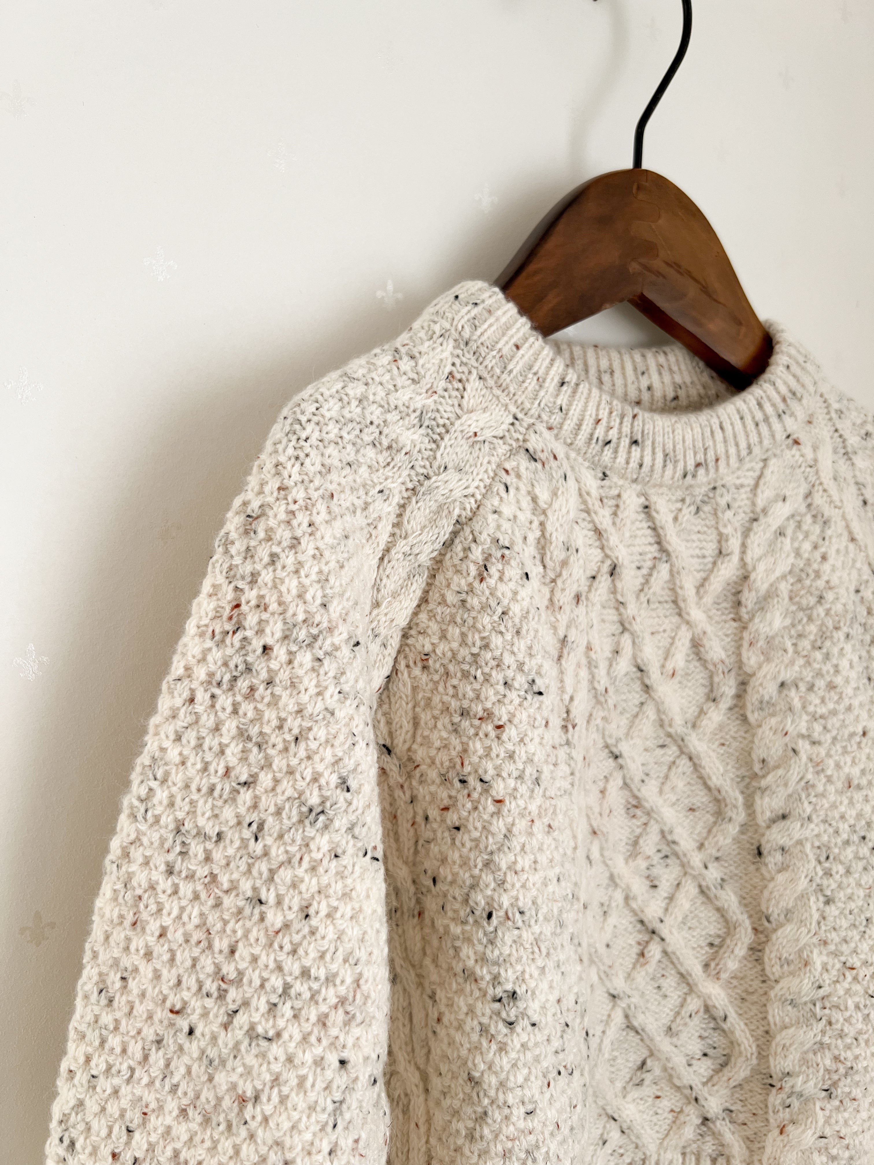 Mix cable knit pullover