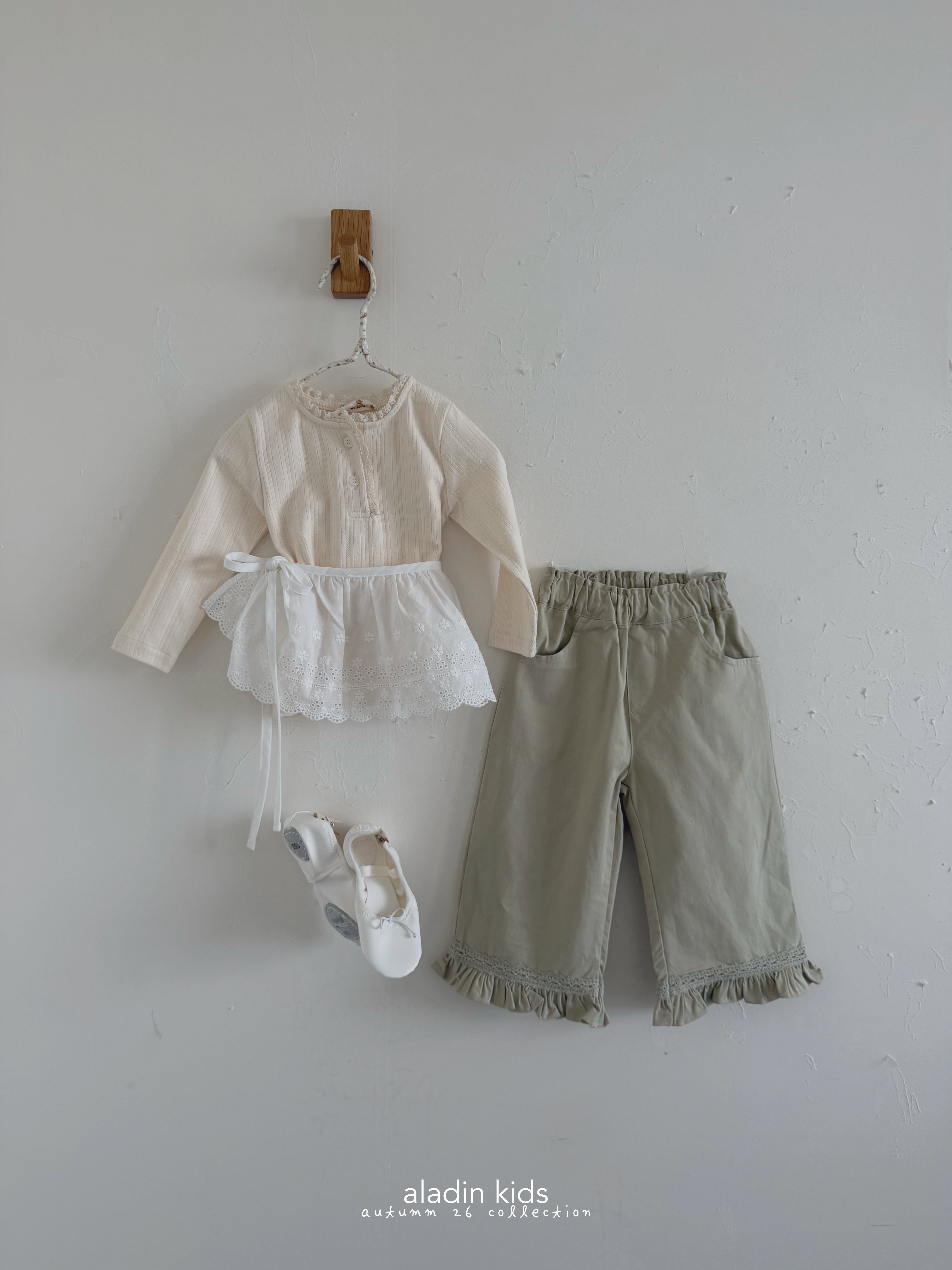 ［aladin］Lace button tee