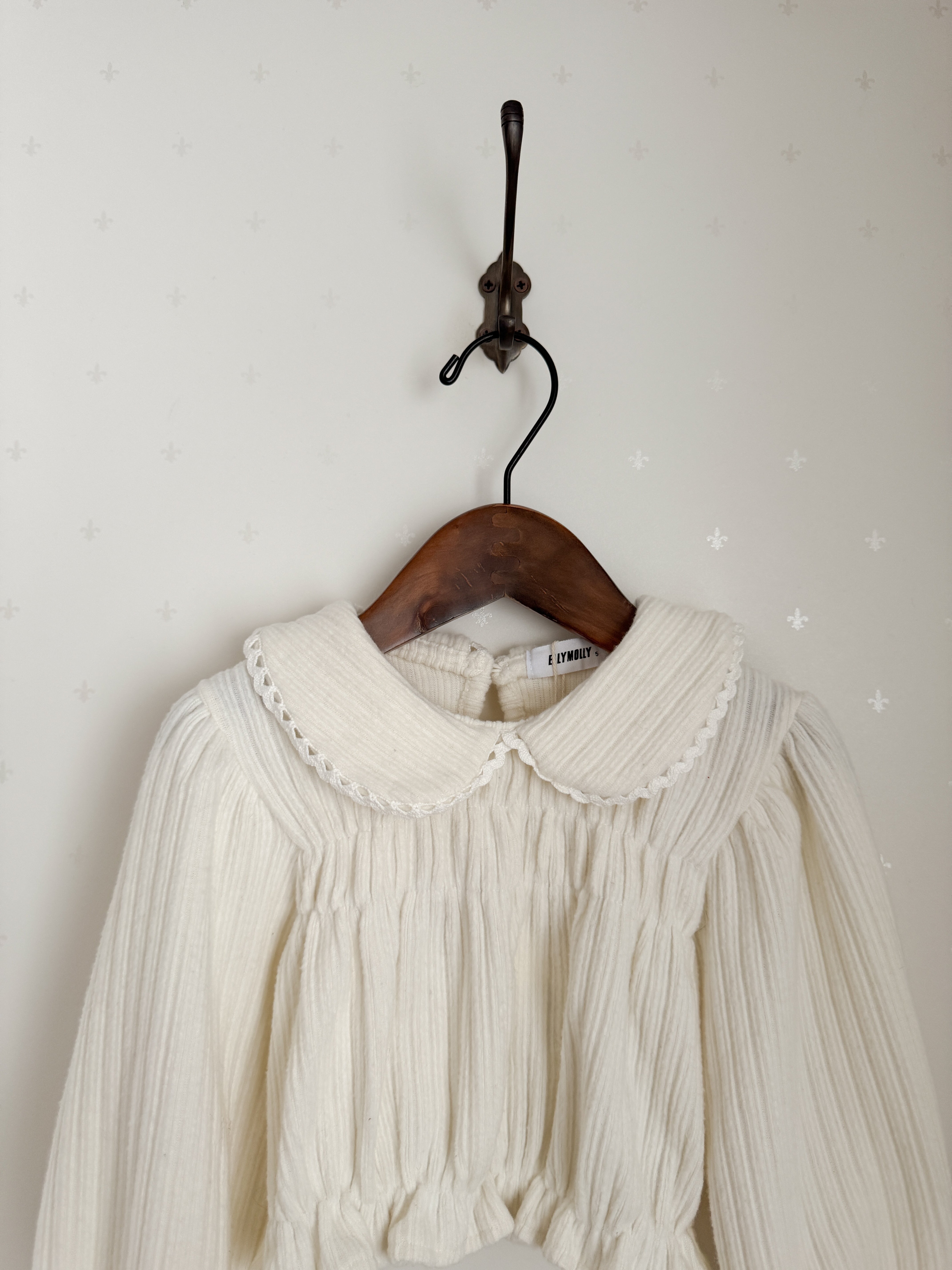 Honey round collar blouse