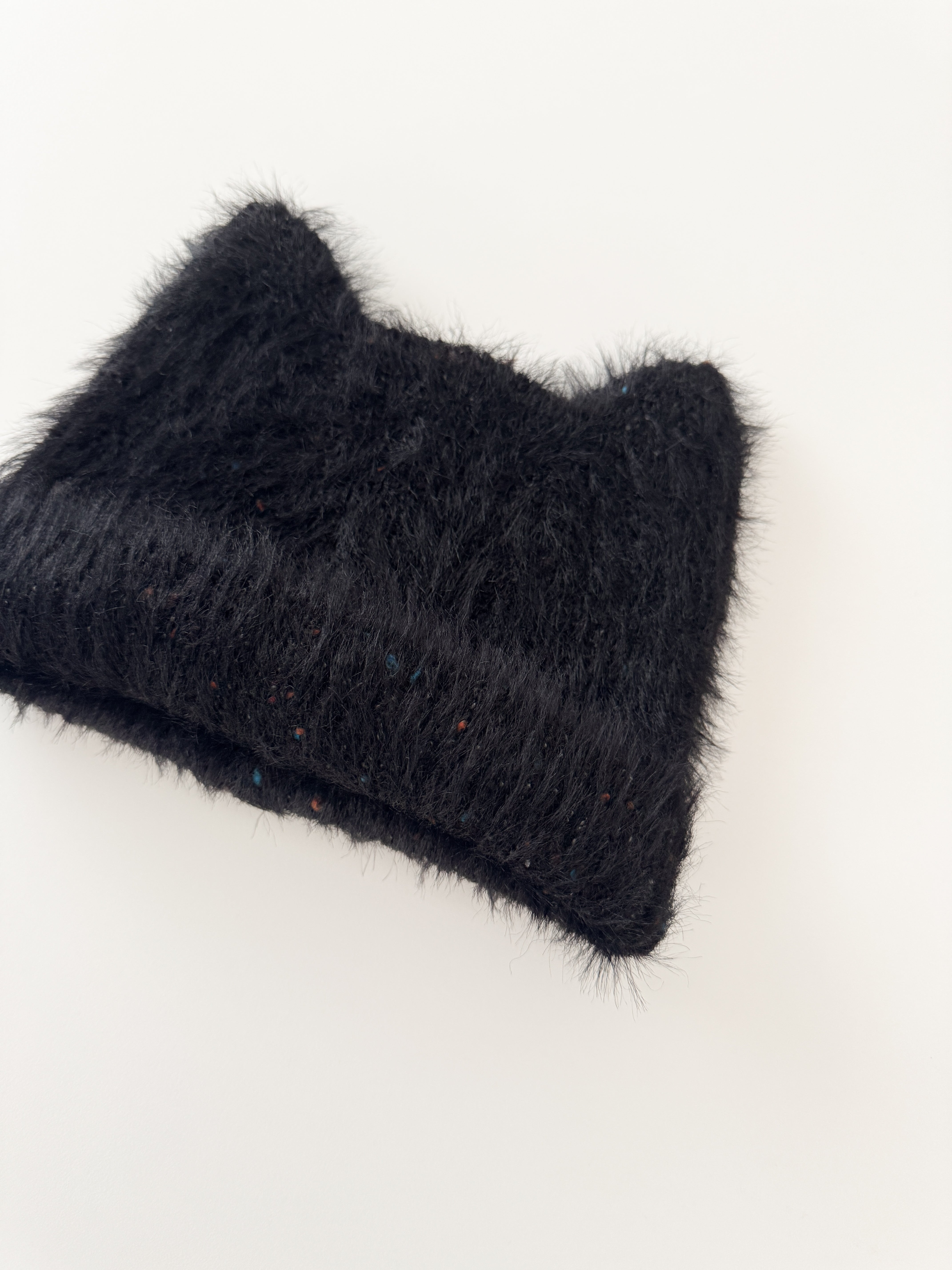 Meow mix shaggy beanie (black)