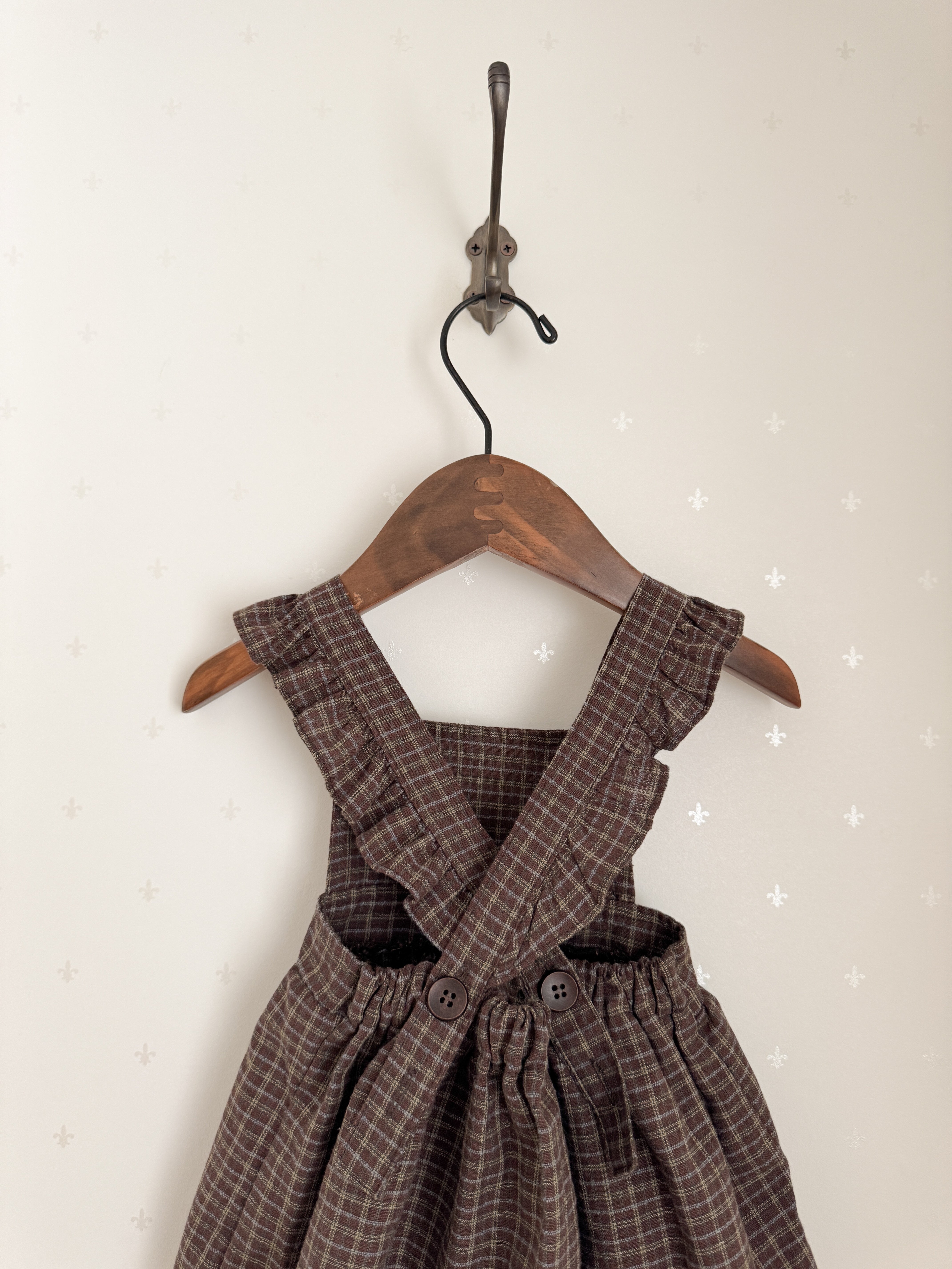 Check apron one-piece