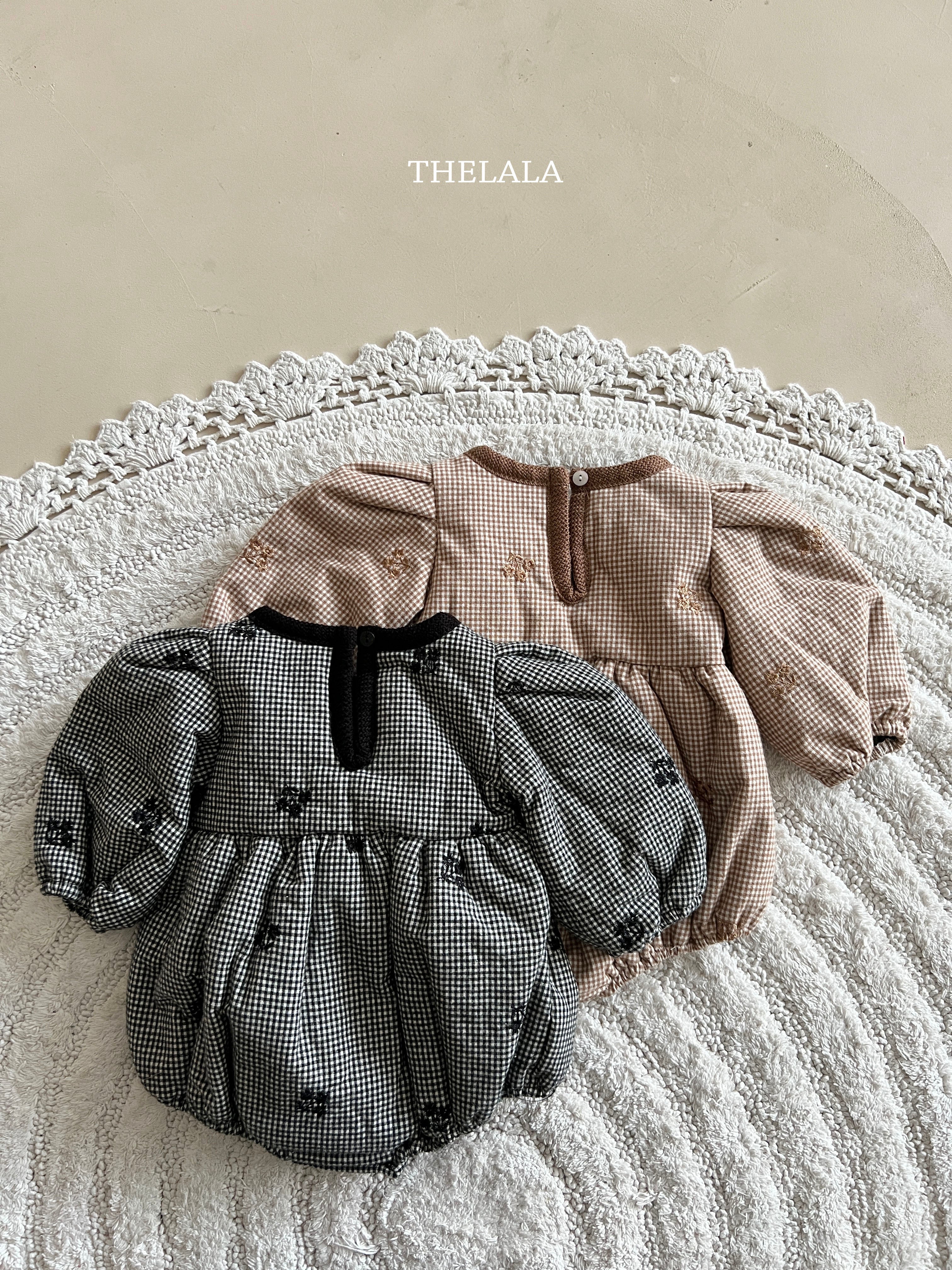［thelala］Check embroidery rompers