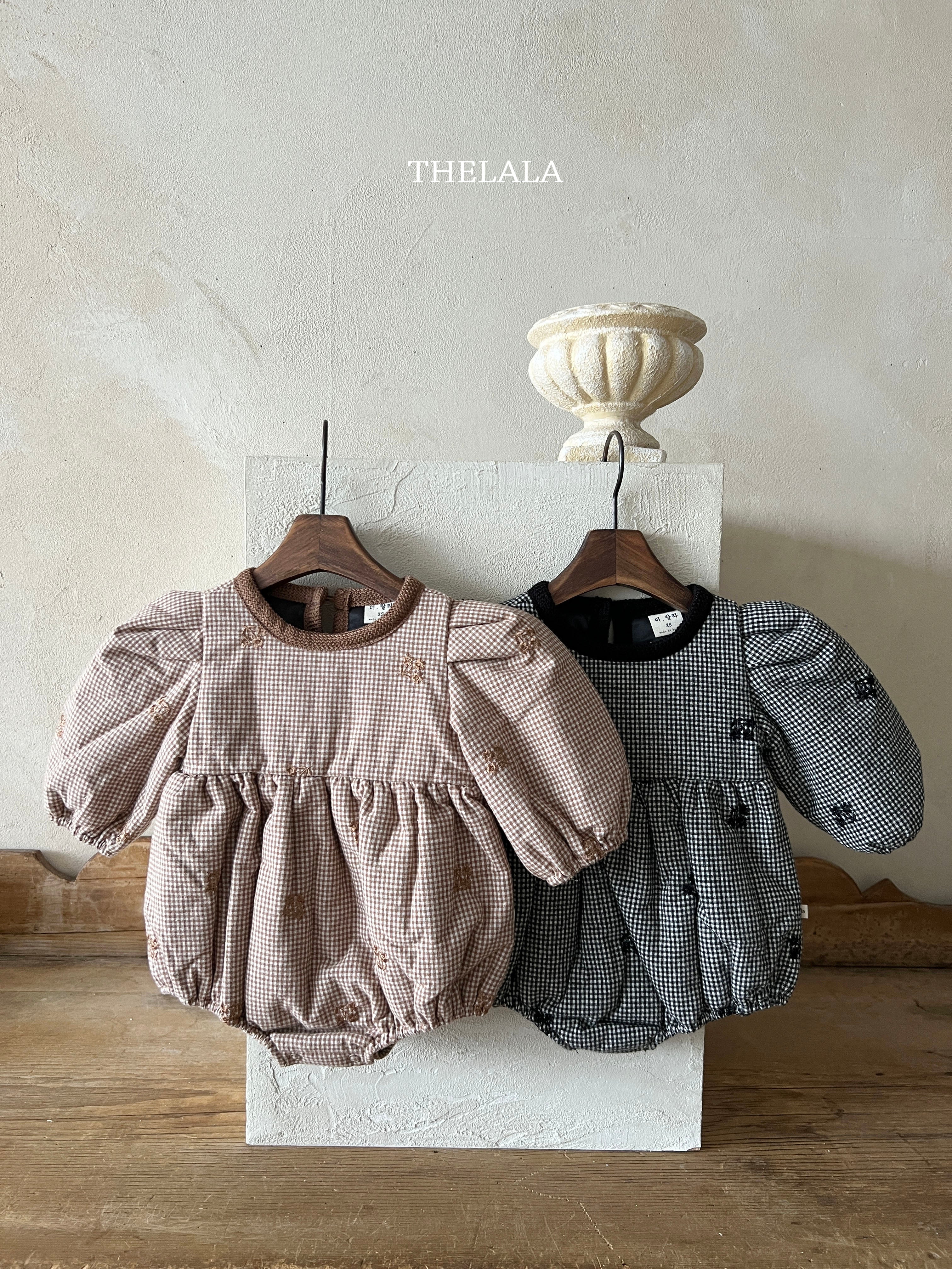 ［thelala］Check embroidery rompers