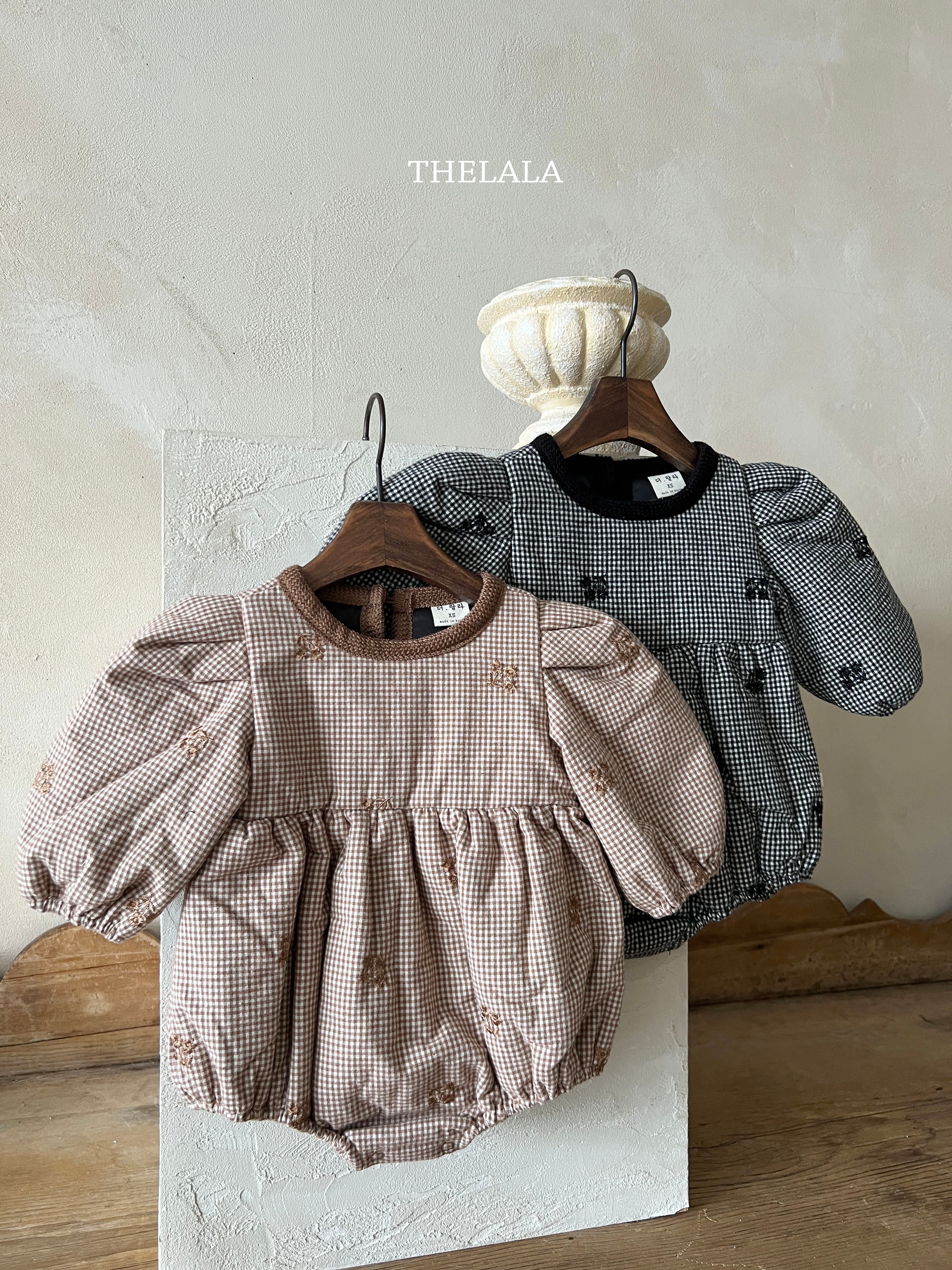 ［thelala］Check embroidery rompers