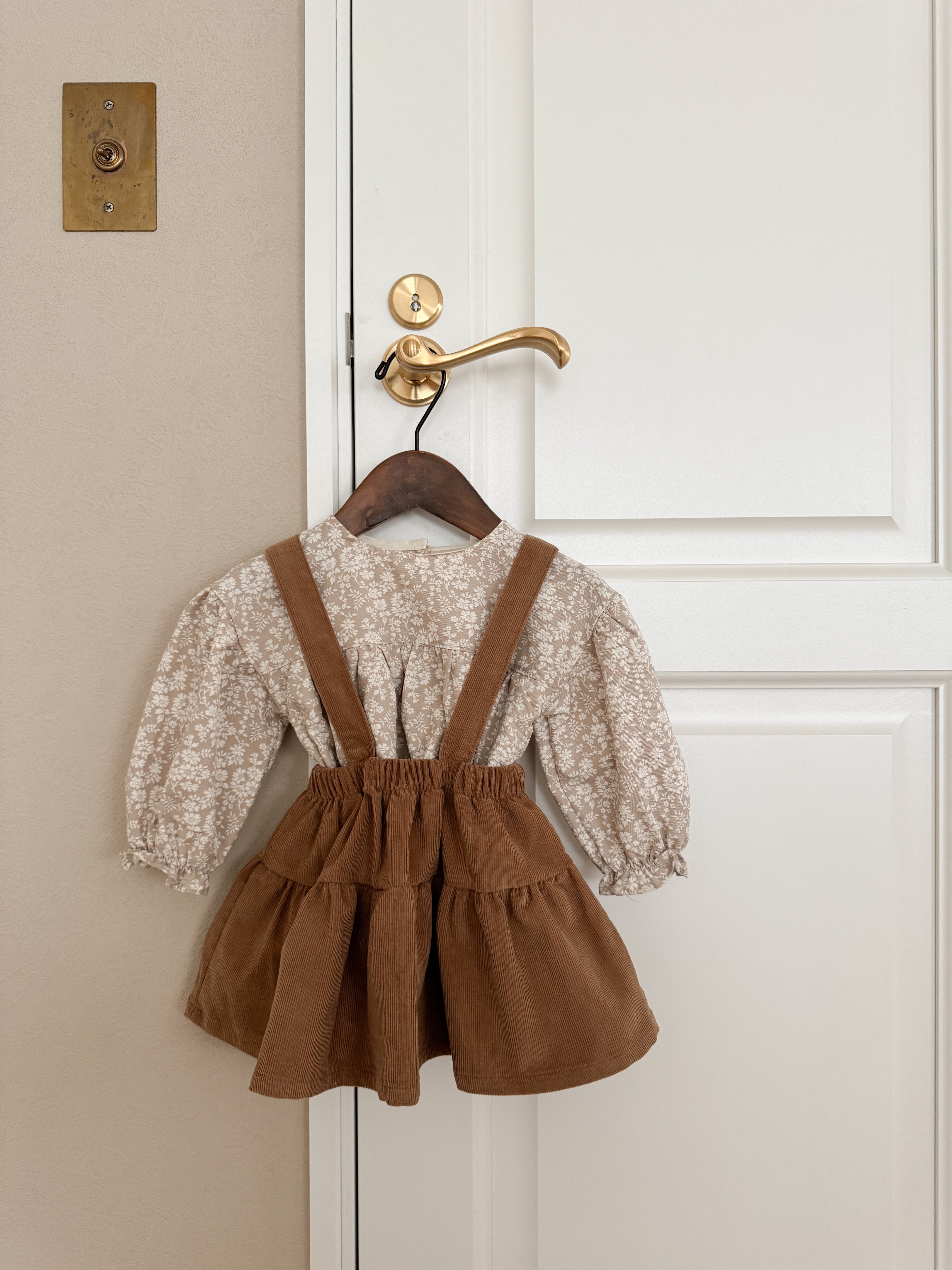 Flower shirring blouse