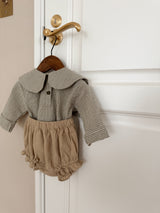 Check collar blouse