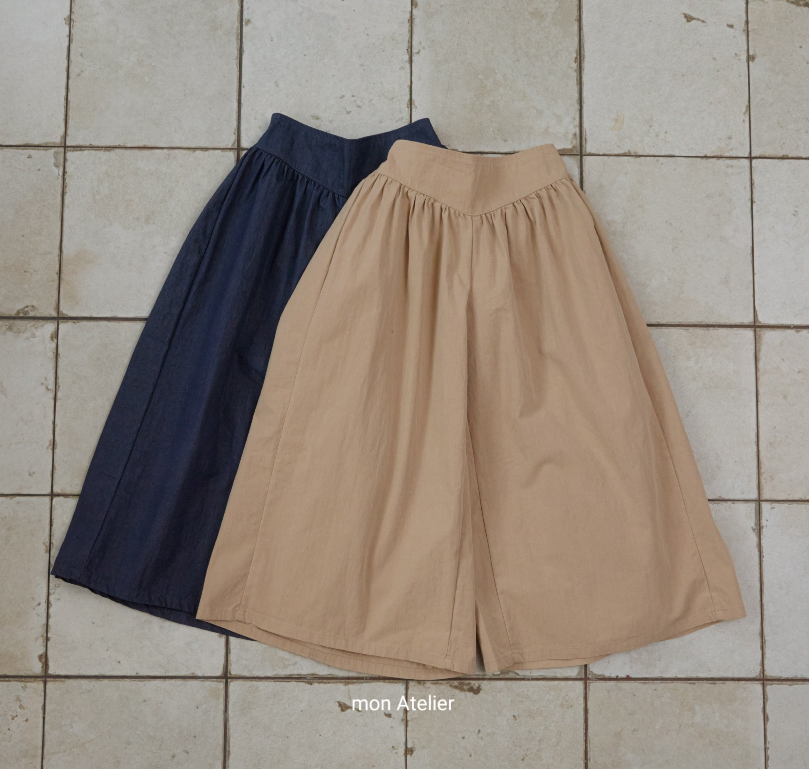 ［mon Atelier］V cut pants