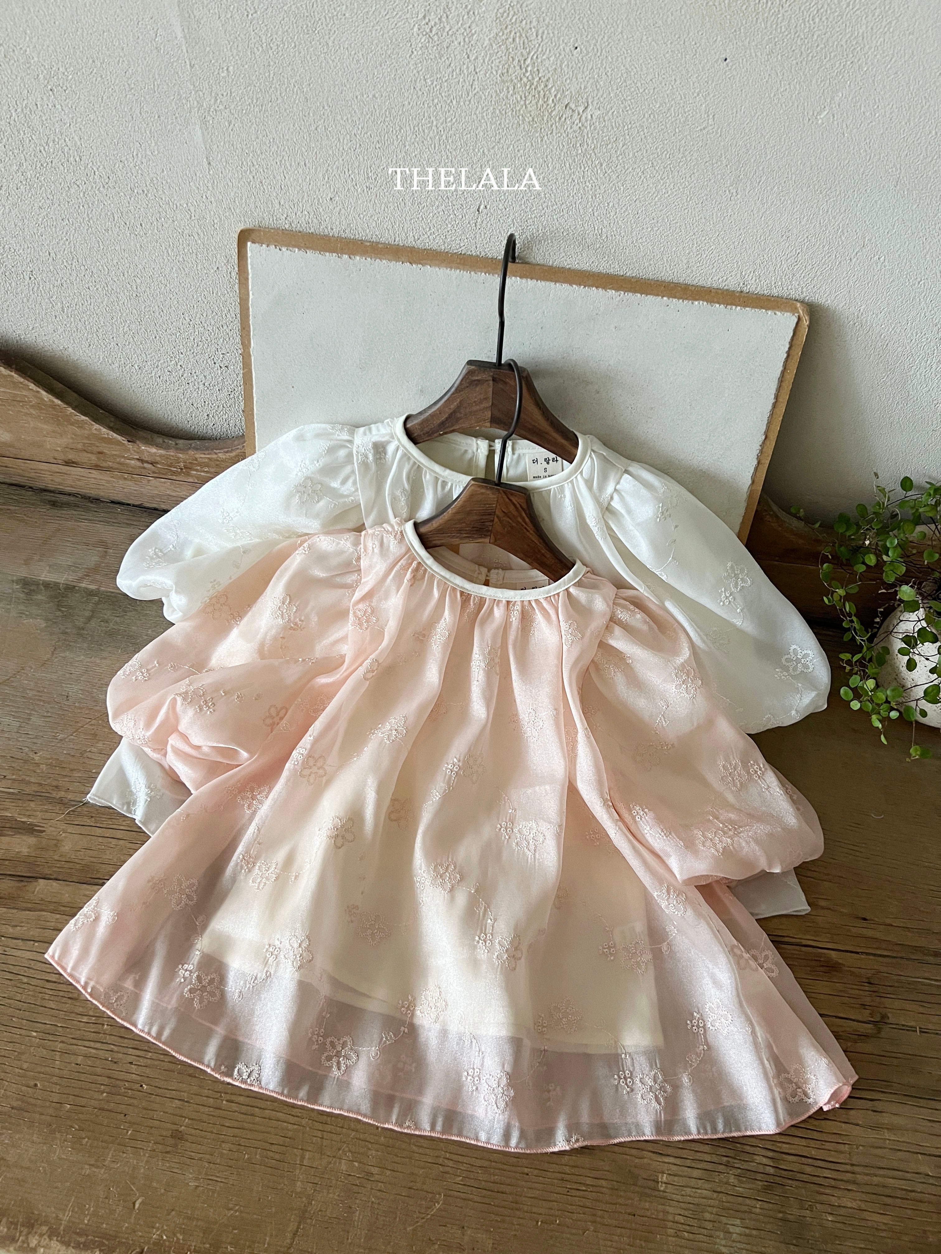 ［thelala］Swan chiffon one-piece