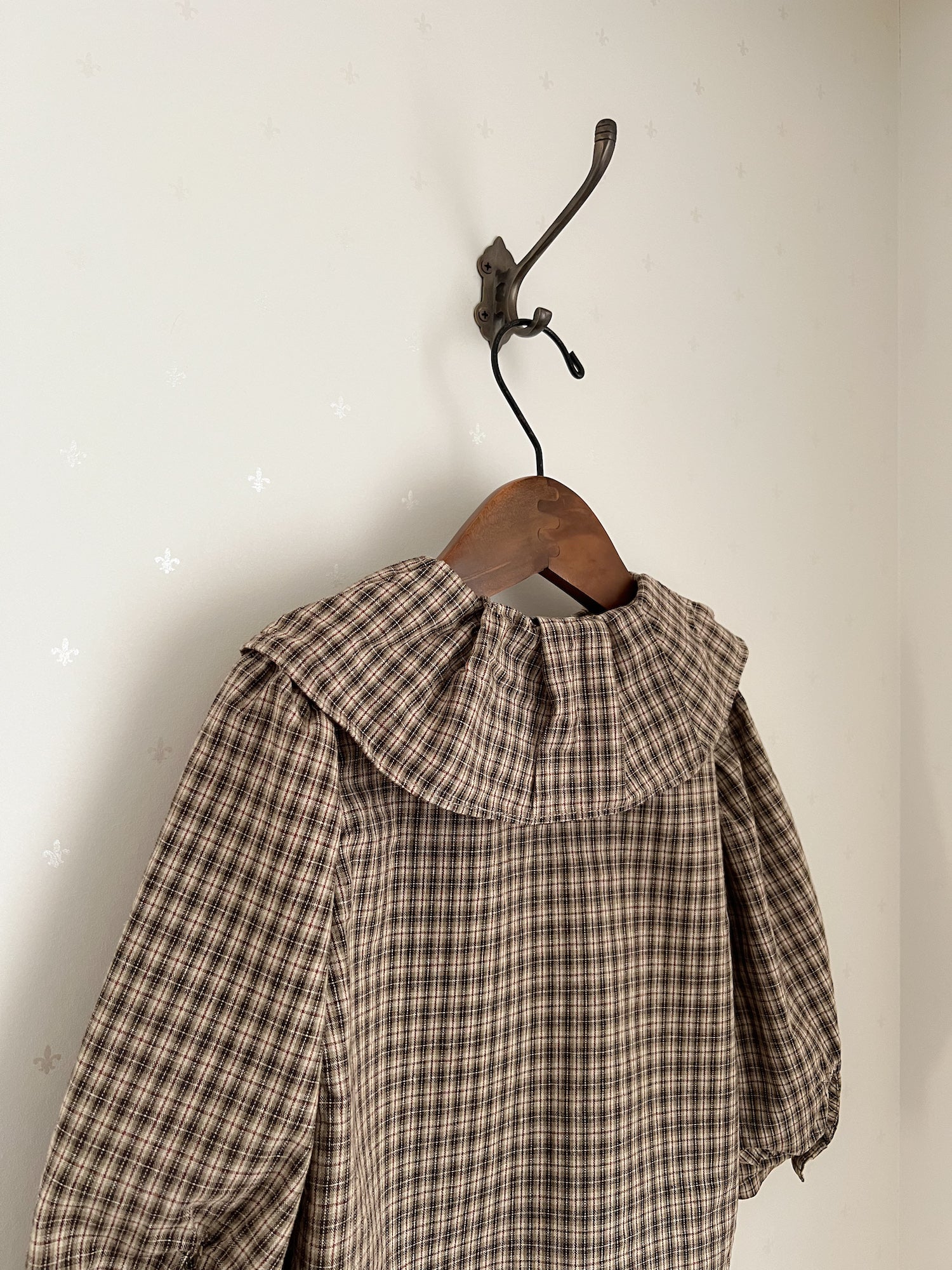 *Noeul.made* Check collar blouse