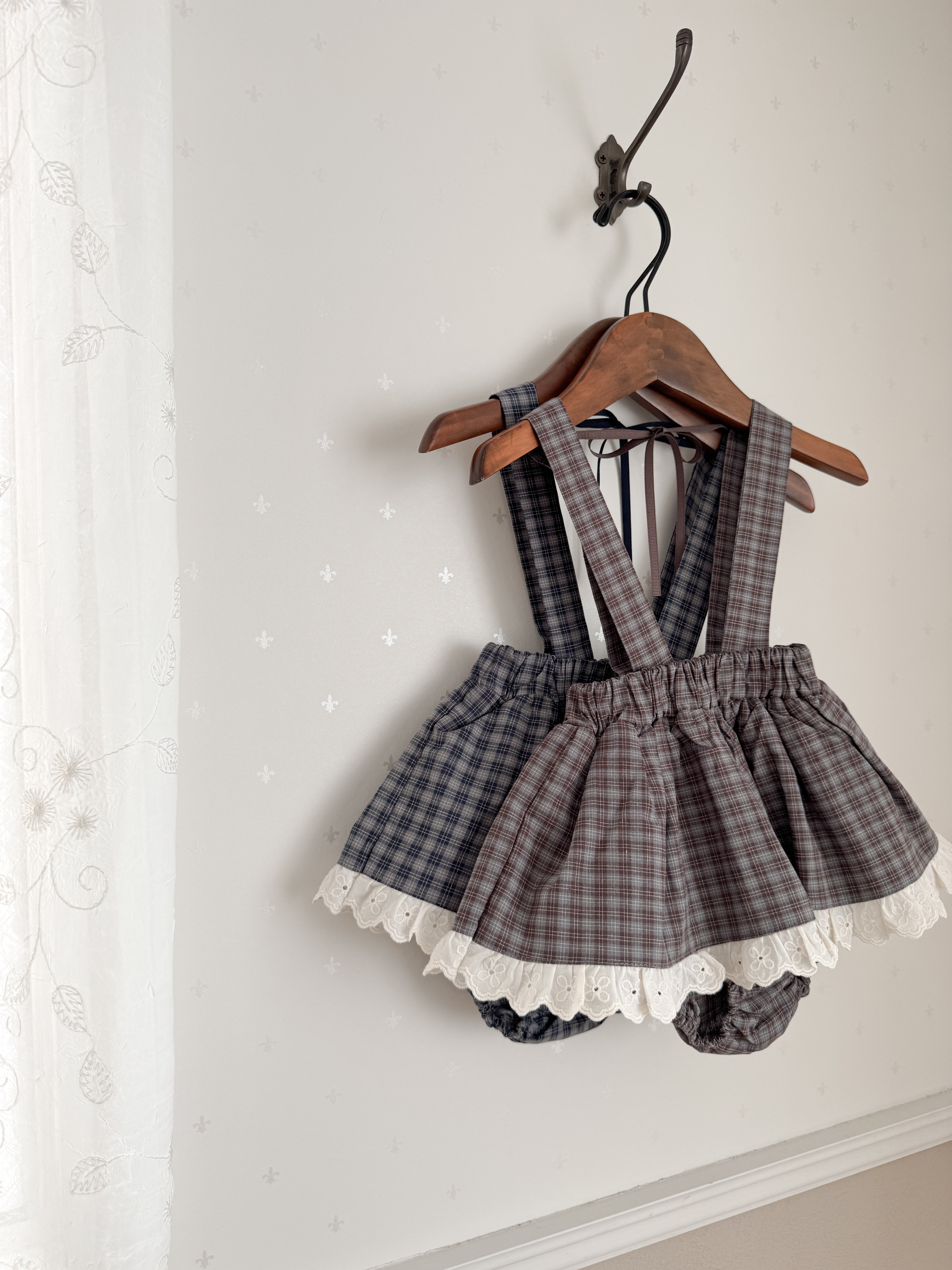 Odd check bloomer skirt
