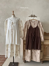 ［thelala］Embroidery one-piece (mom)