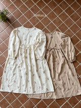 ［thelala］Embroidery one-piece (mom)