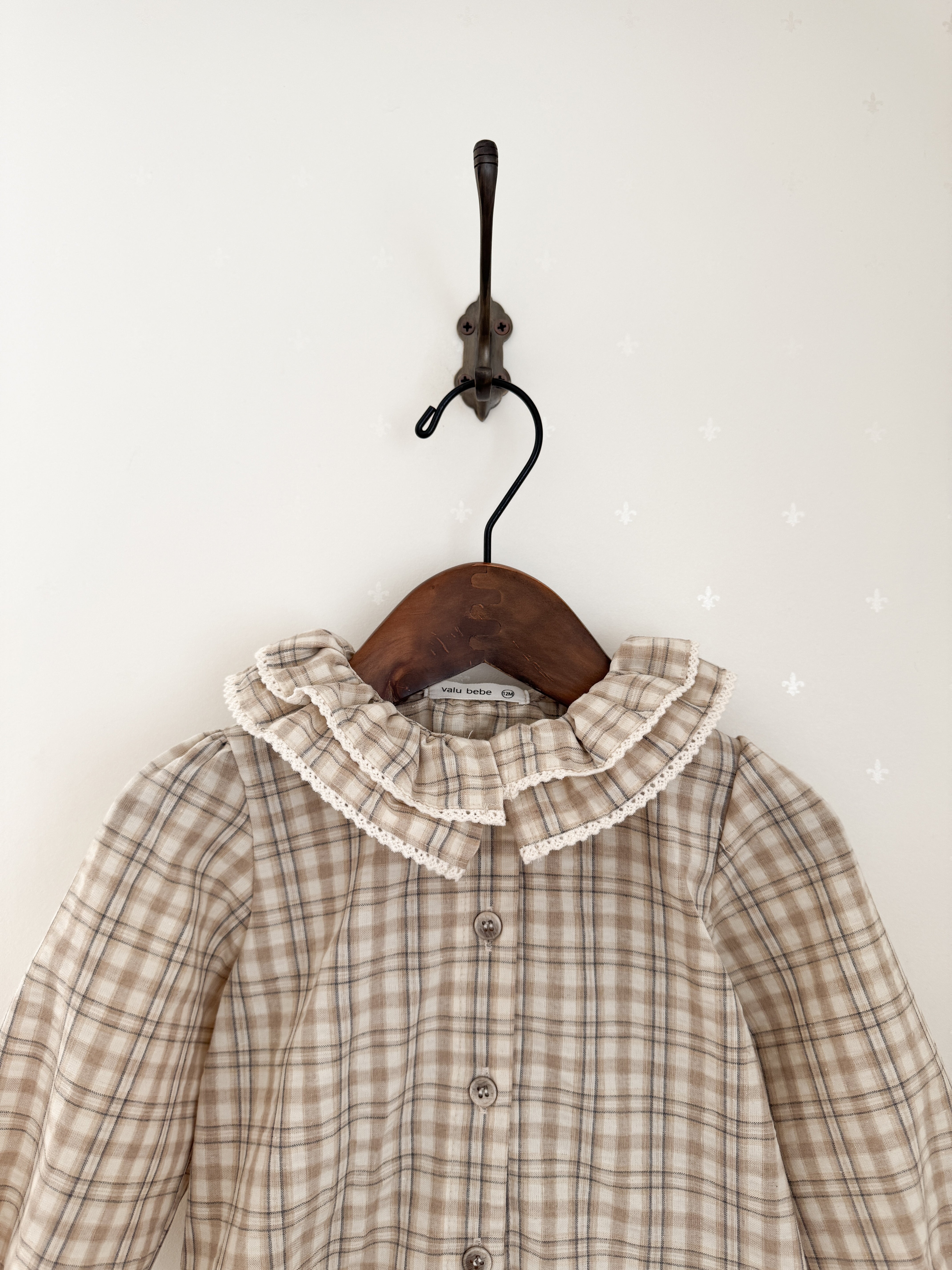 Petit check frill blouse