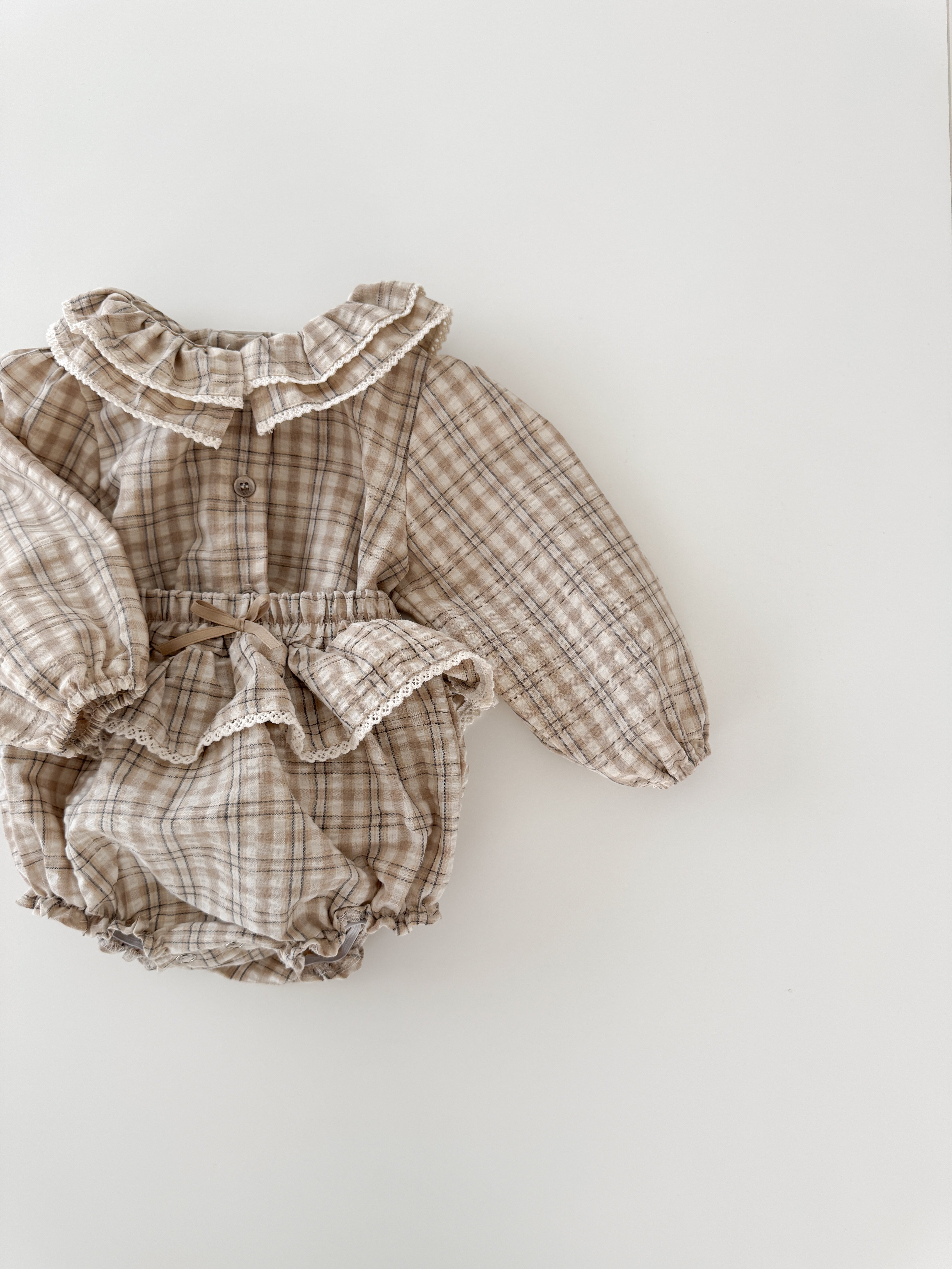 Petit check frill blouse