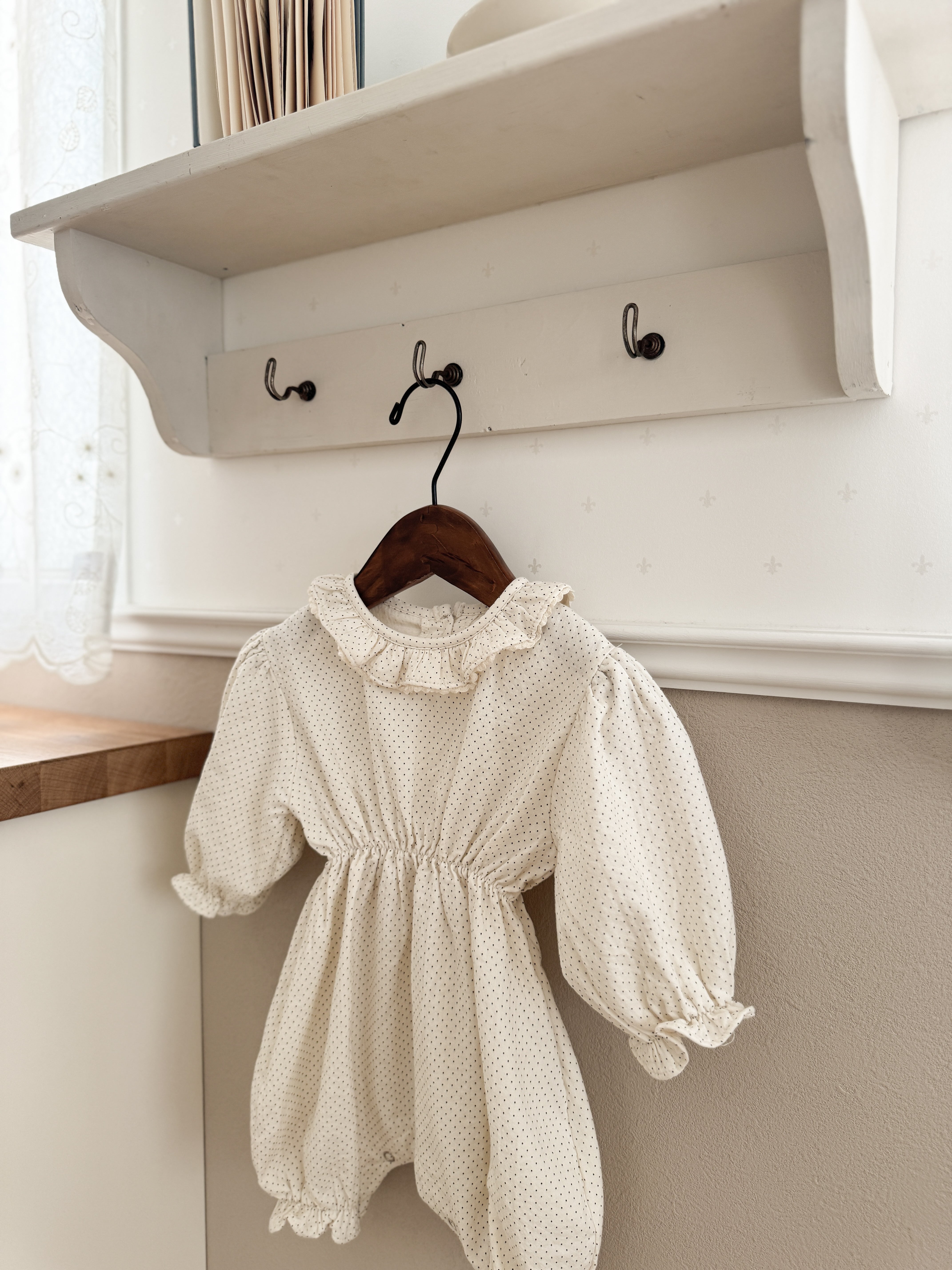 Dot frill bebe suit