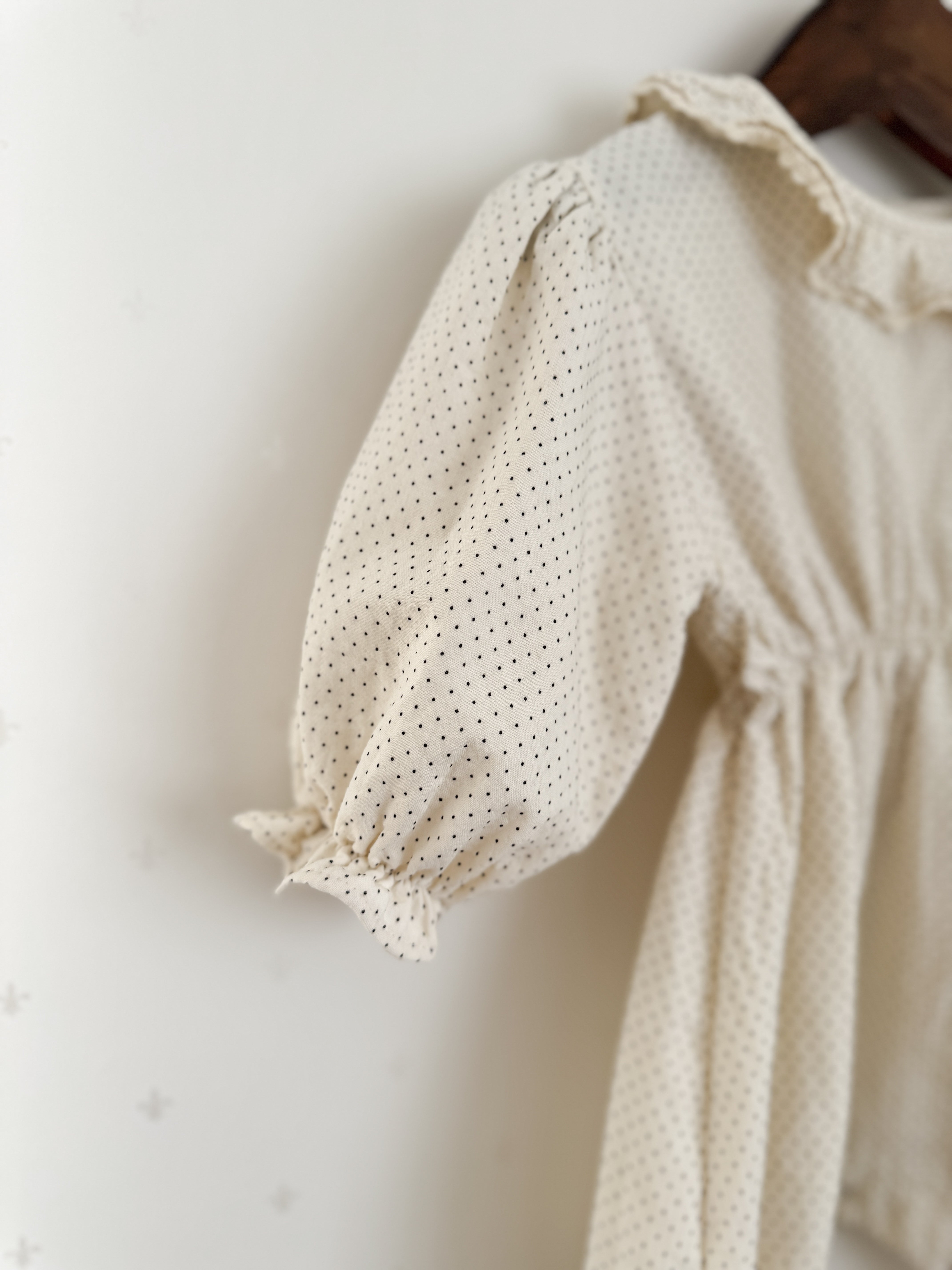 Dot frill bebe suit
