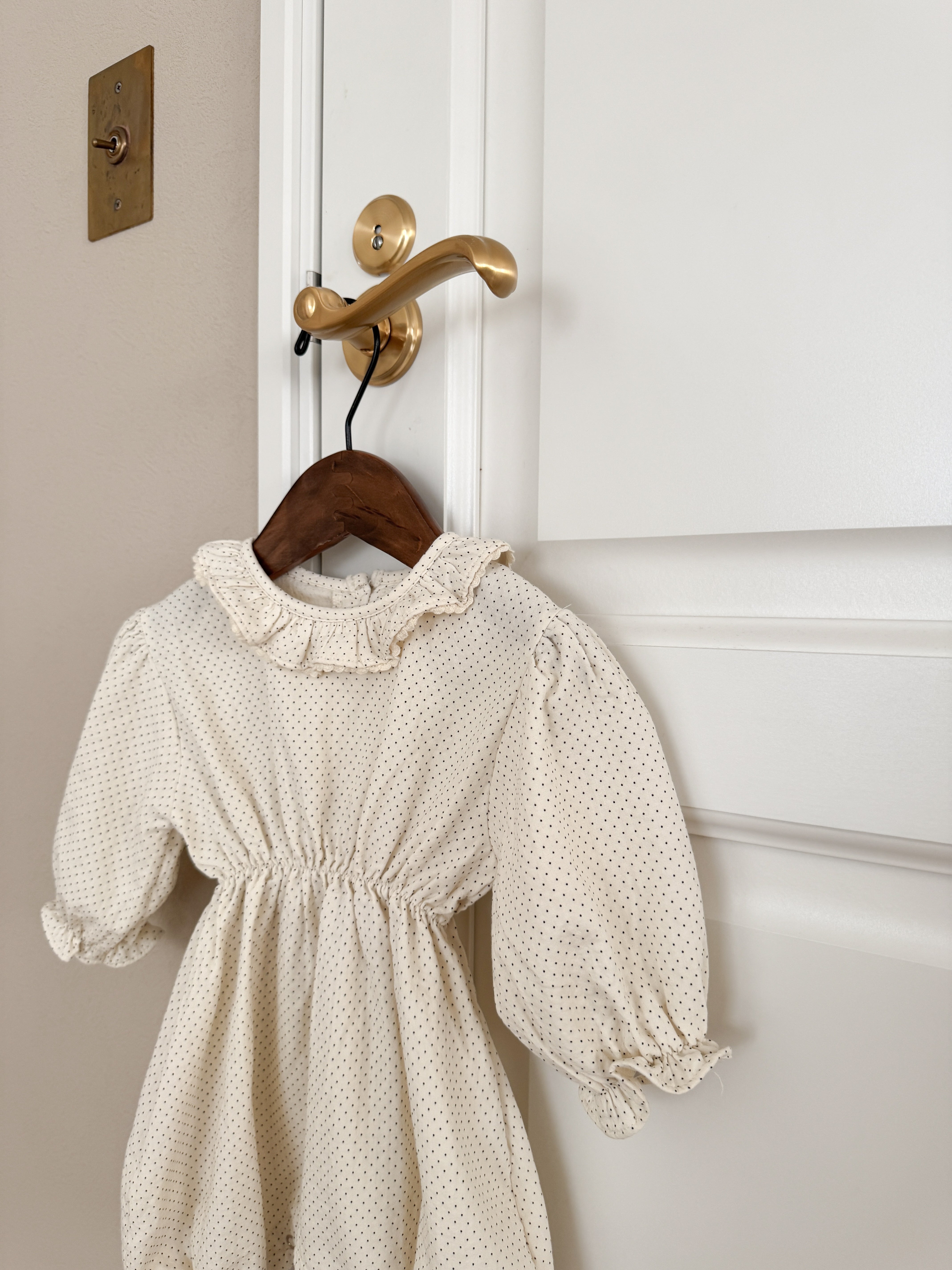 Dot frill bebe suit