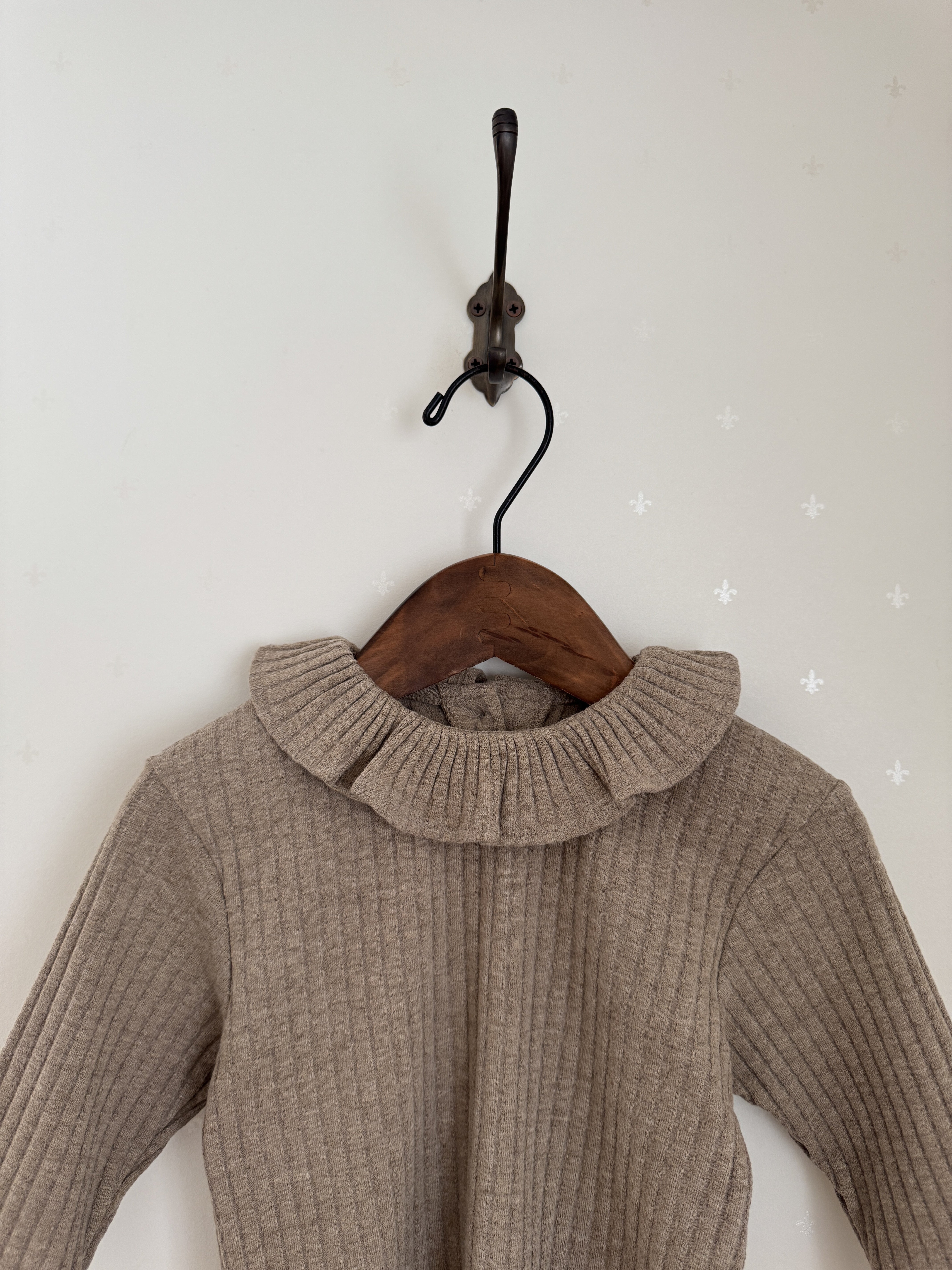 Clara ruffle tops