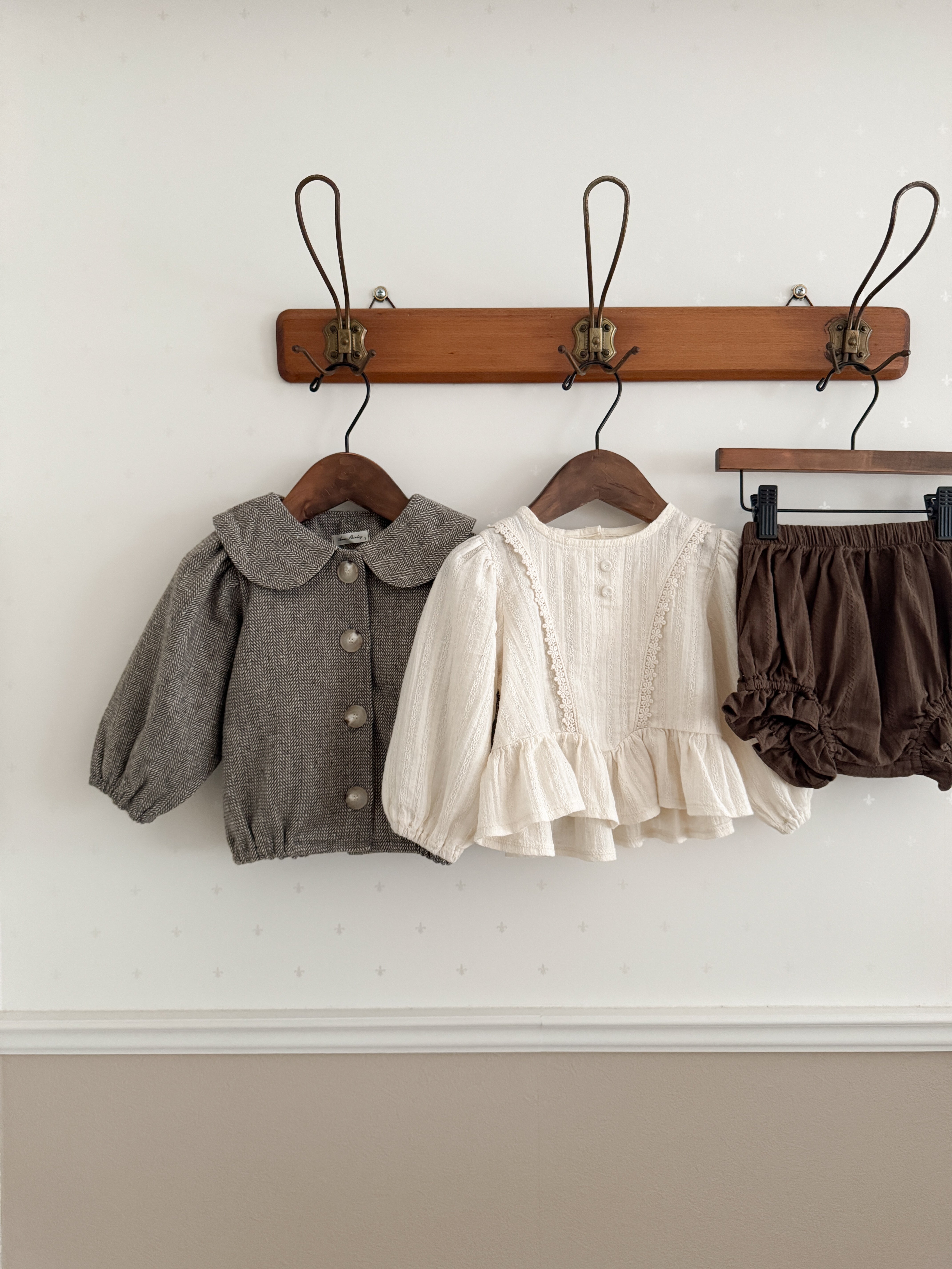 Peanut collar jacket