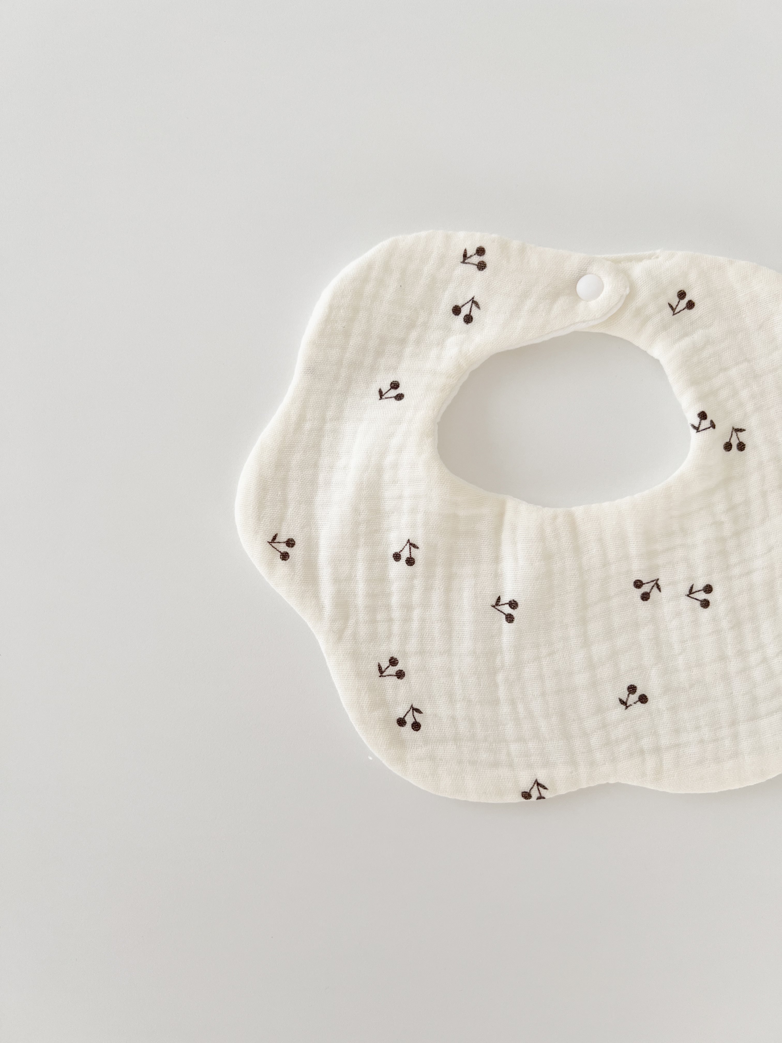 Pattern cloud bib