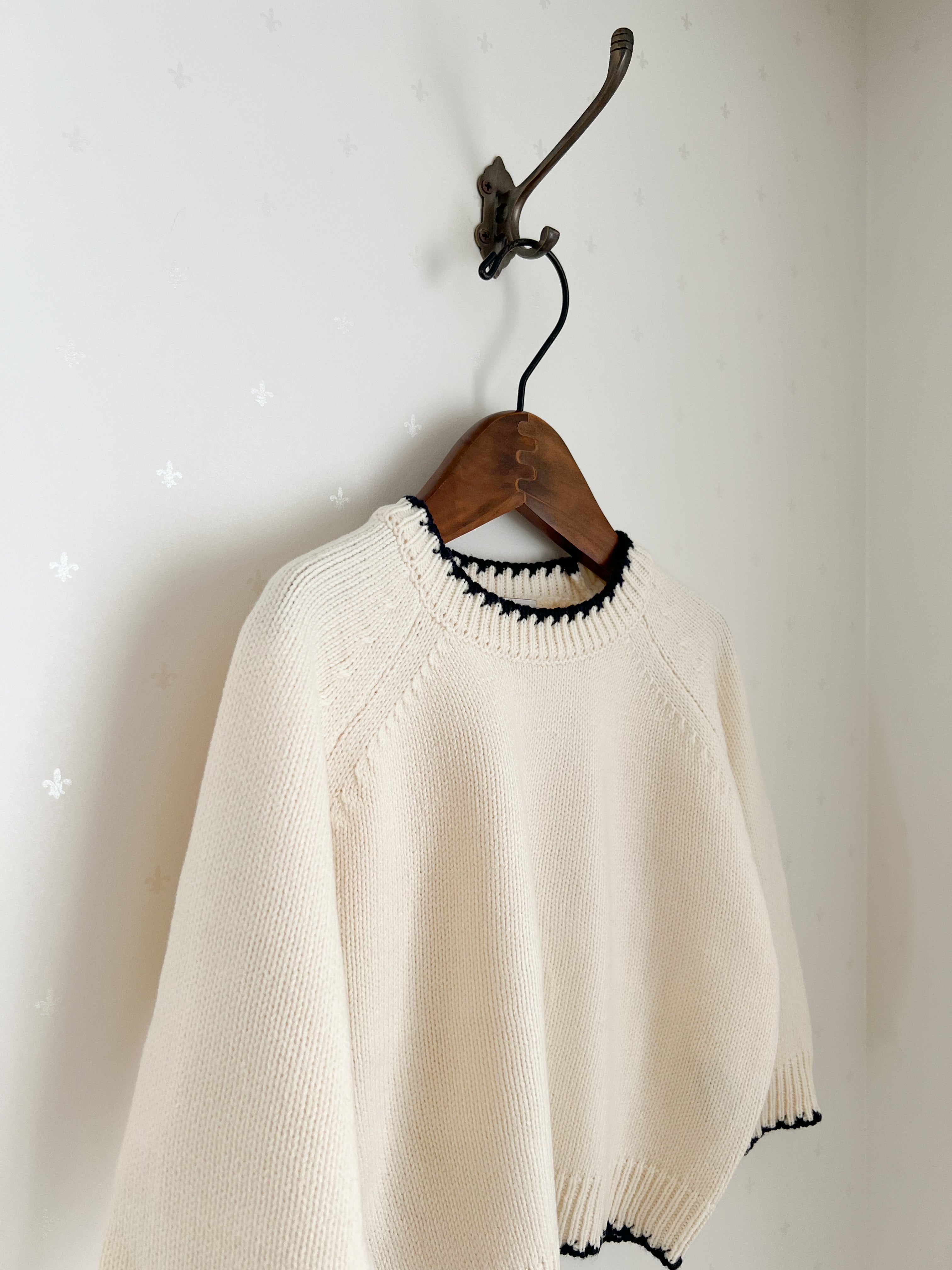 Mellow round knit