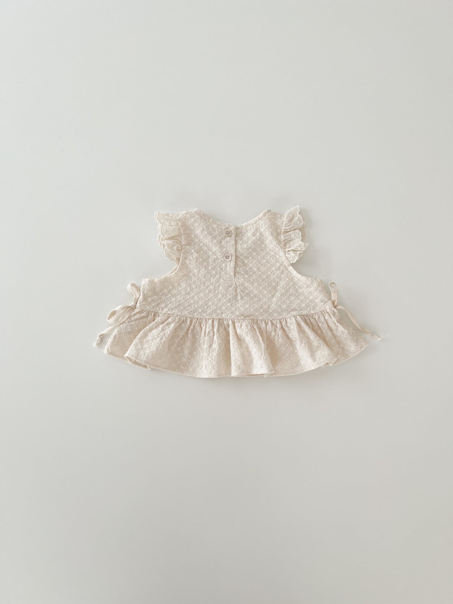 Lace frill bebe vest