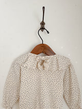 Dia flower frill collar tops
