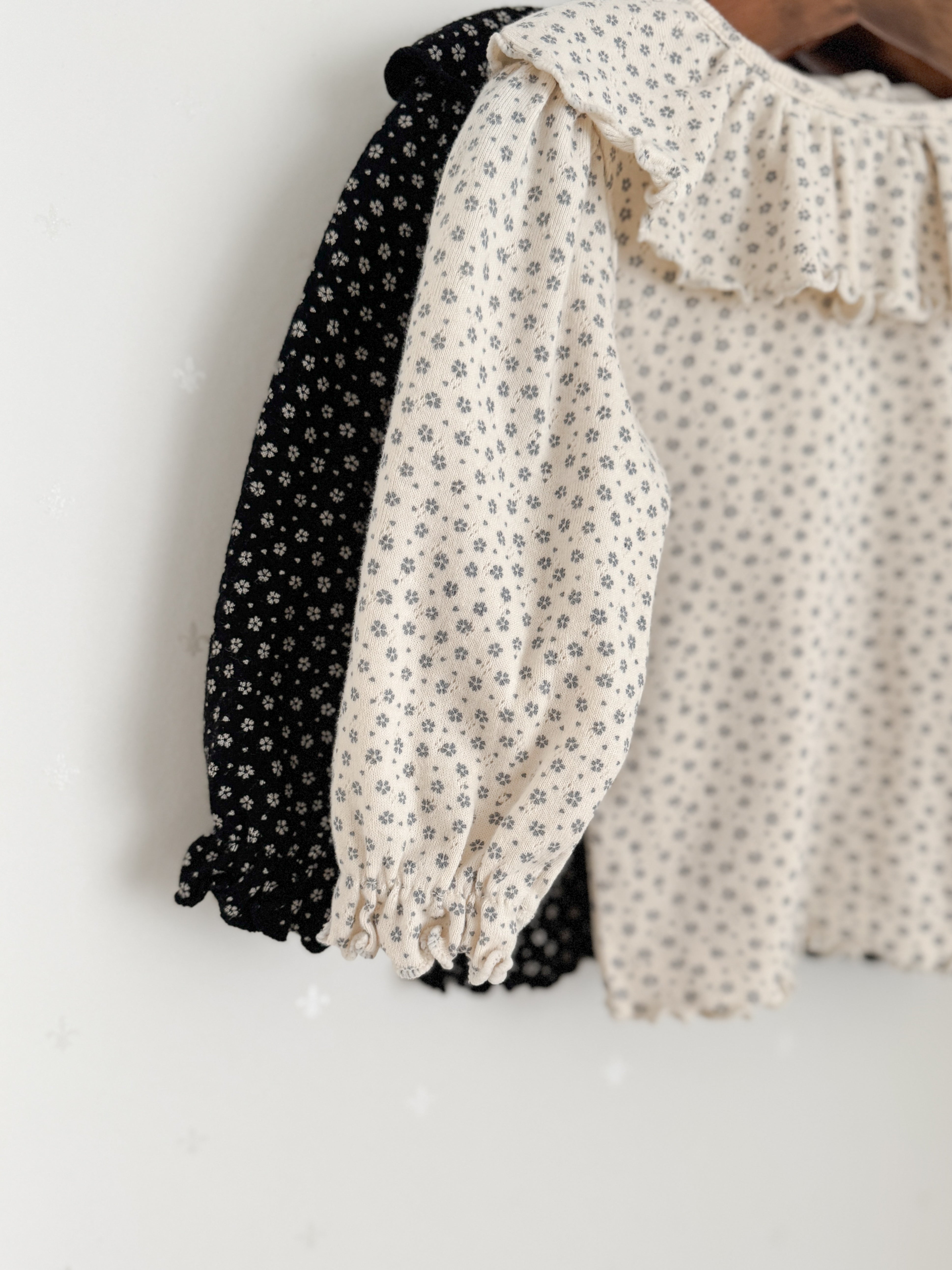 Dia flower frill collar tops