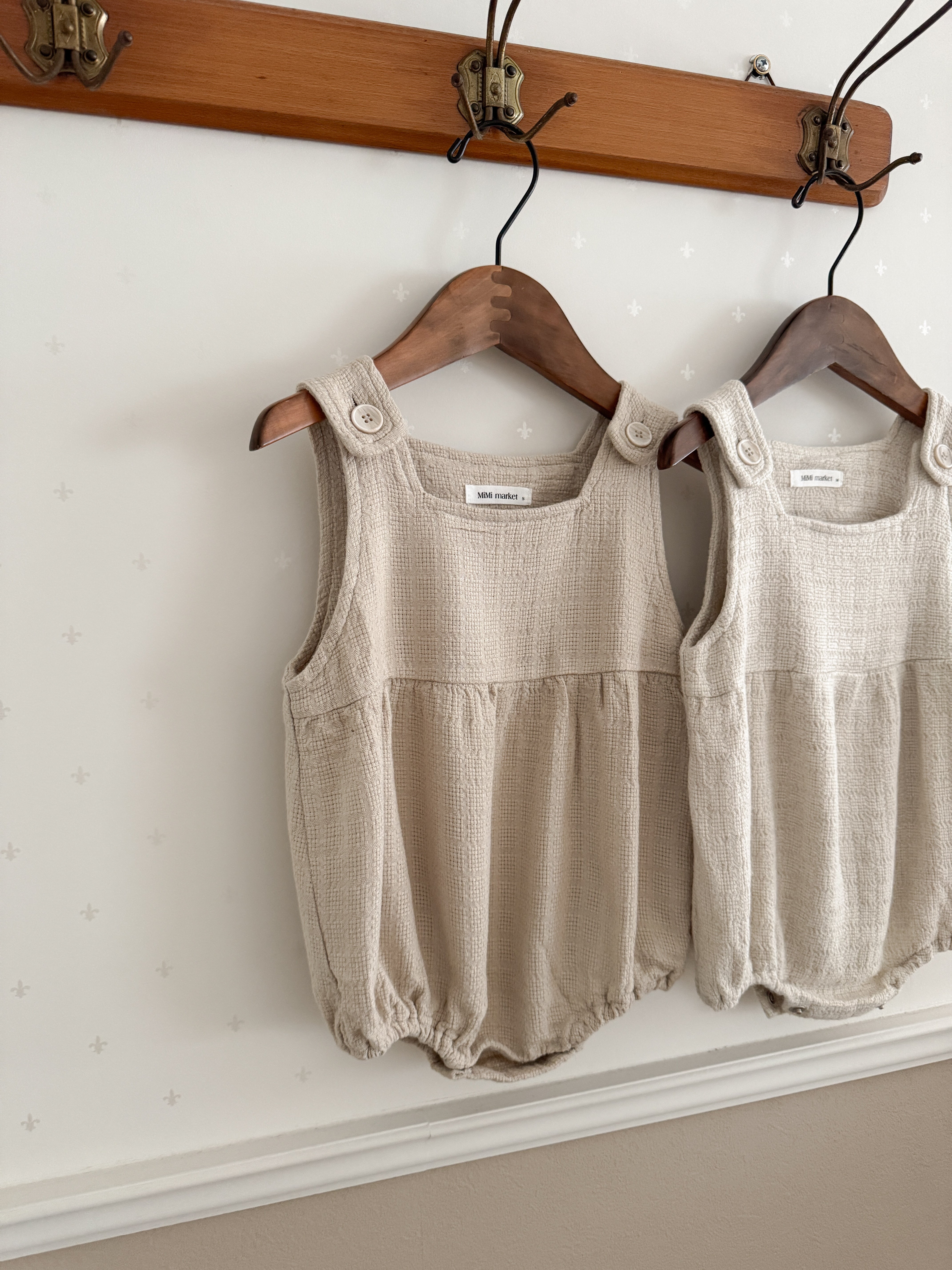 Ringer suspender suit