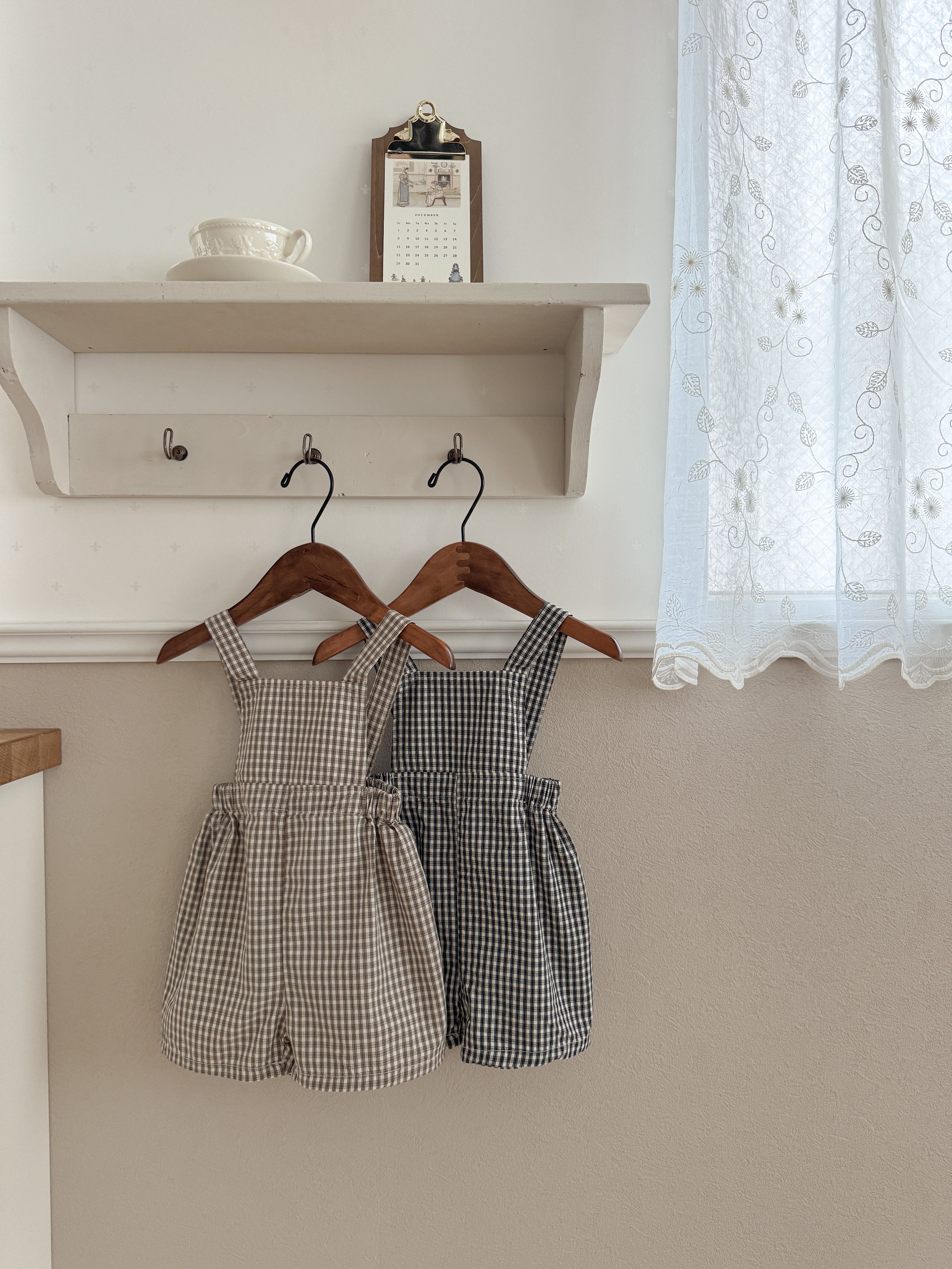 Mini check suspender pants