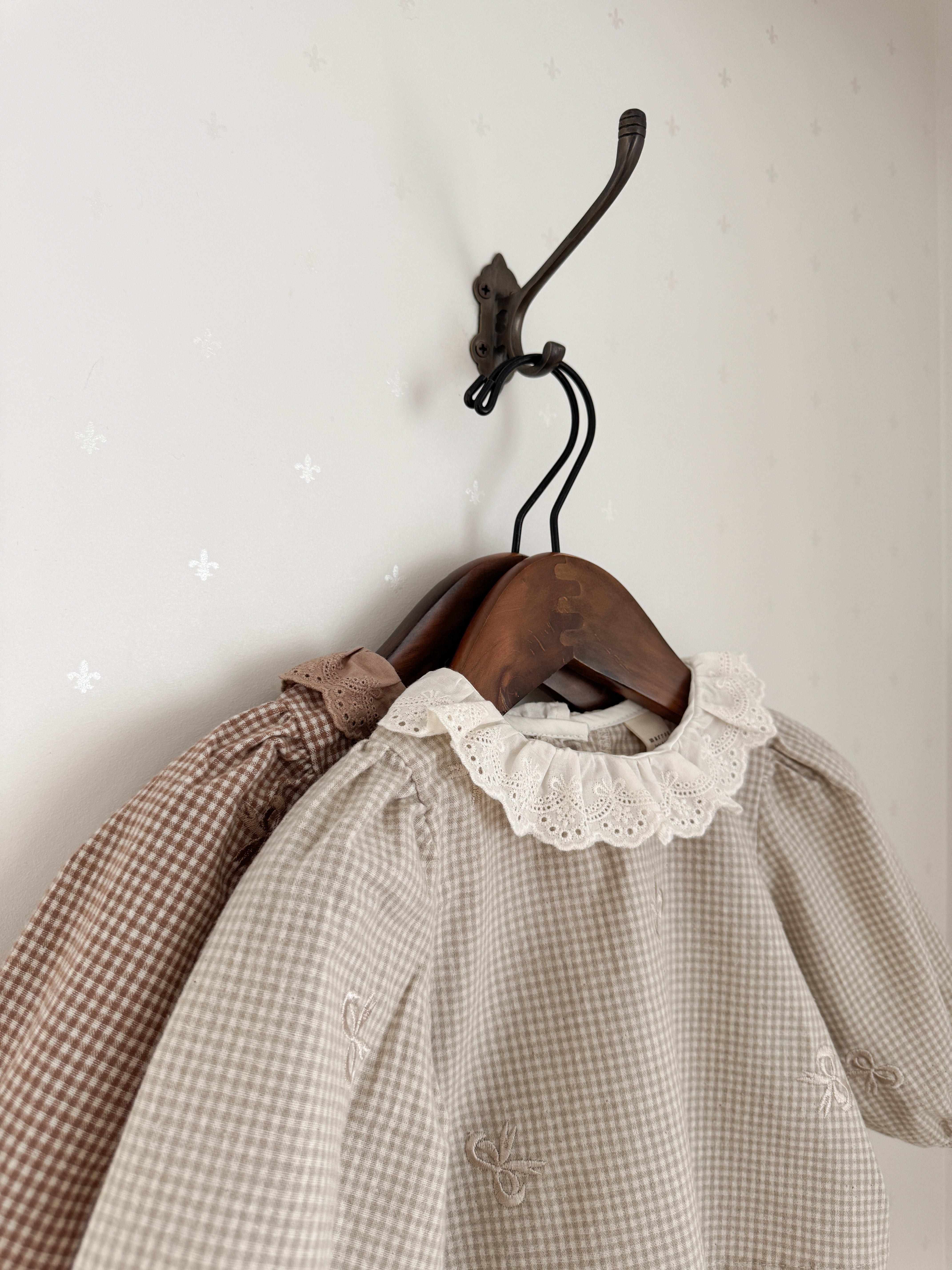 Susu lace check blouse