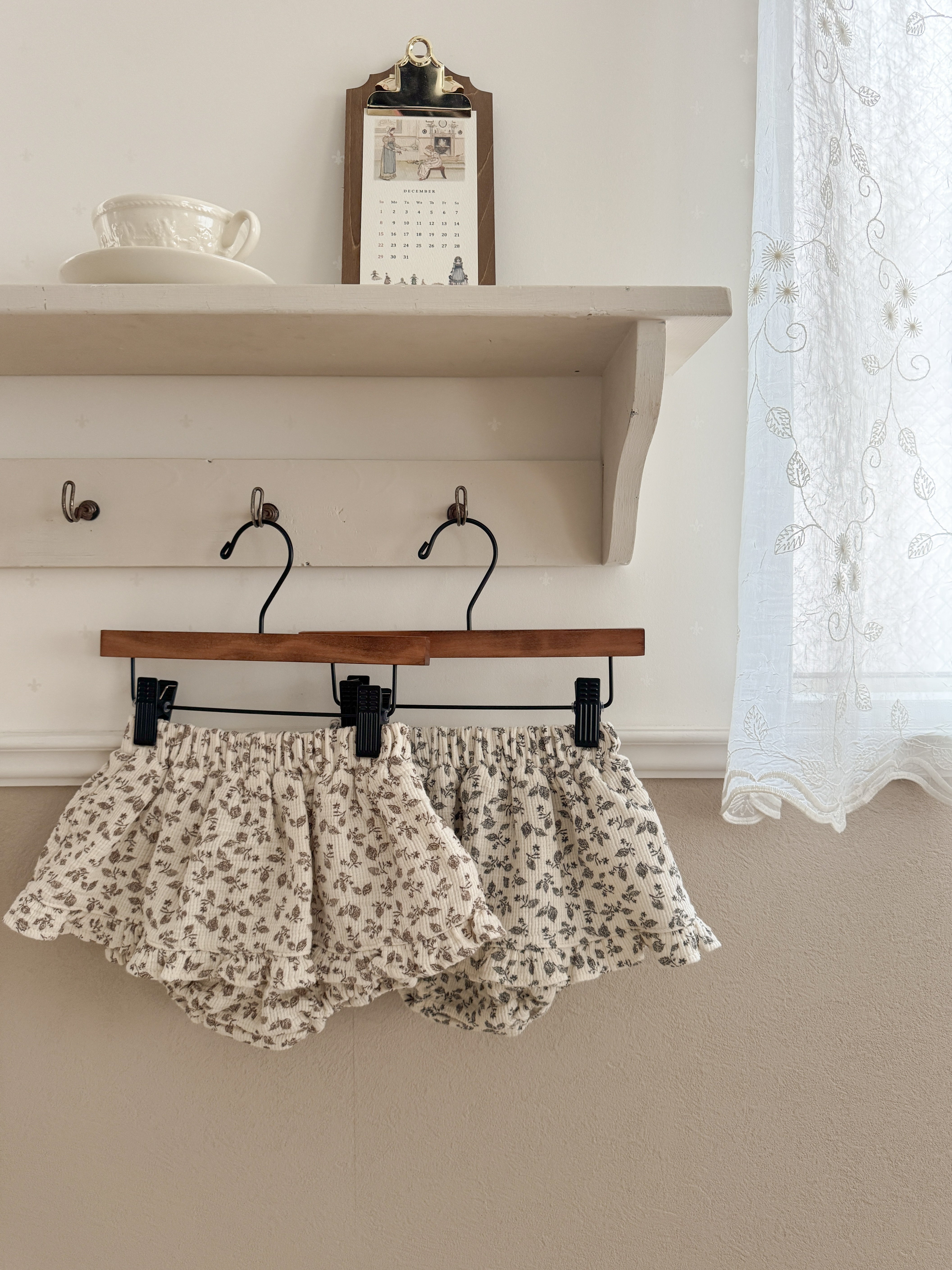 Leaf frill cancan skirt