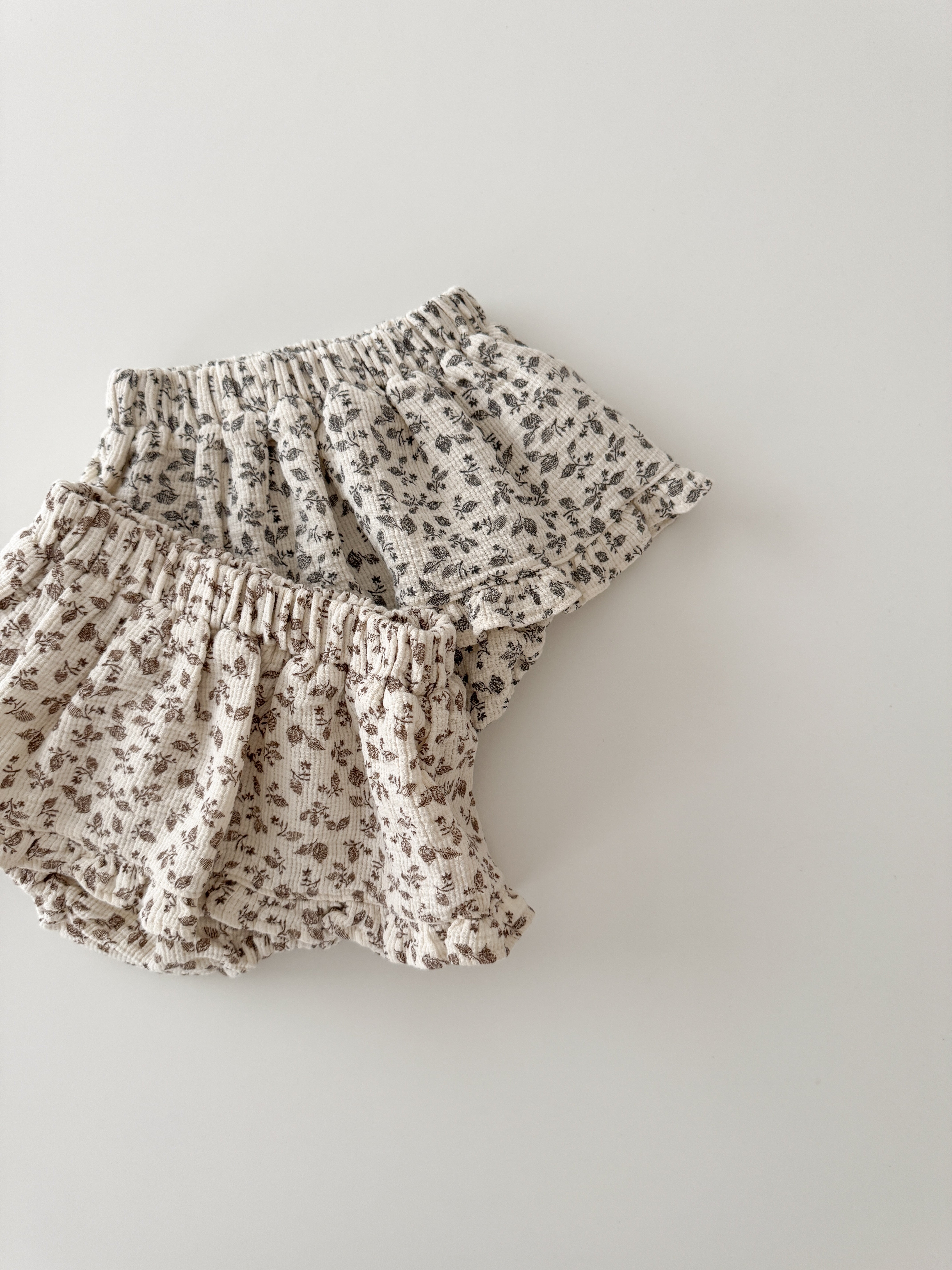 Leaf frill cancan skirt
