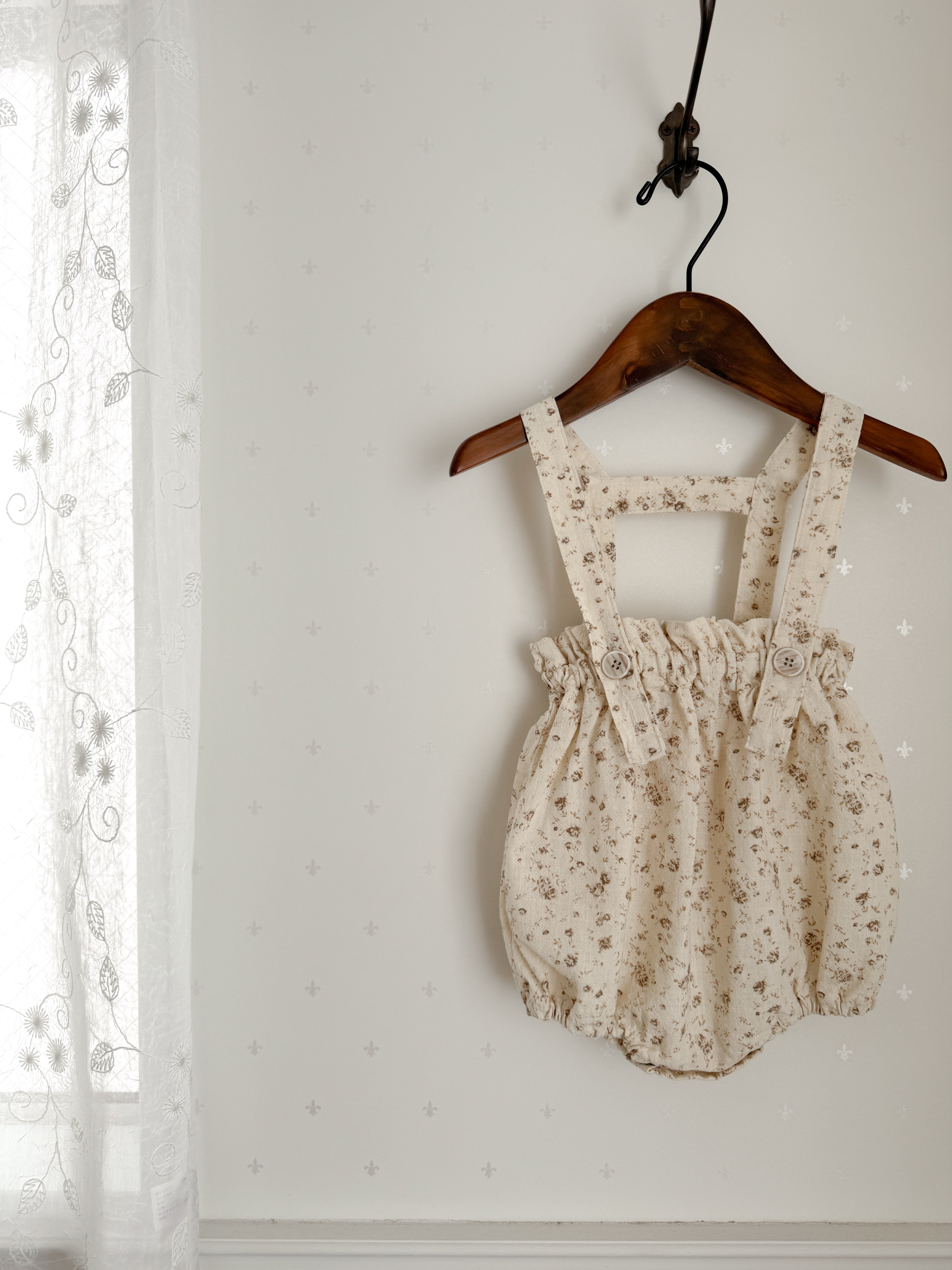 Flora suspender bloomer