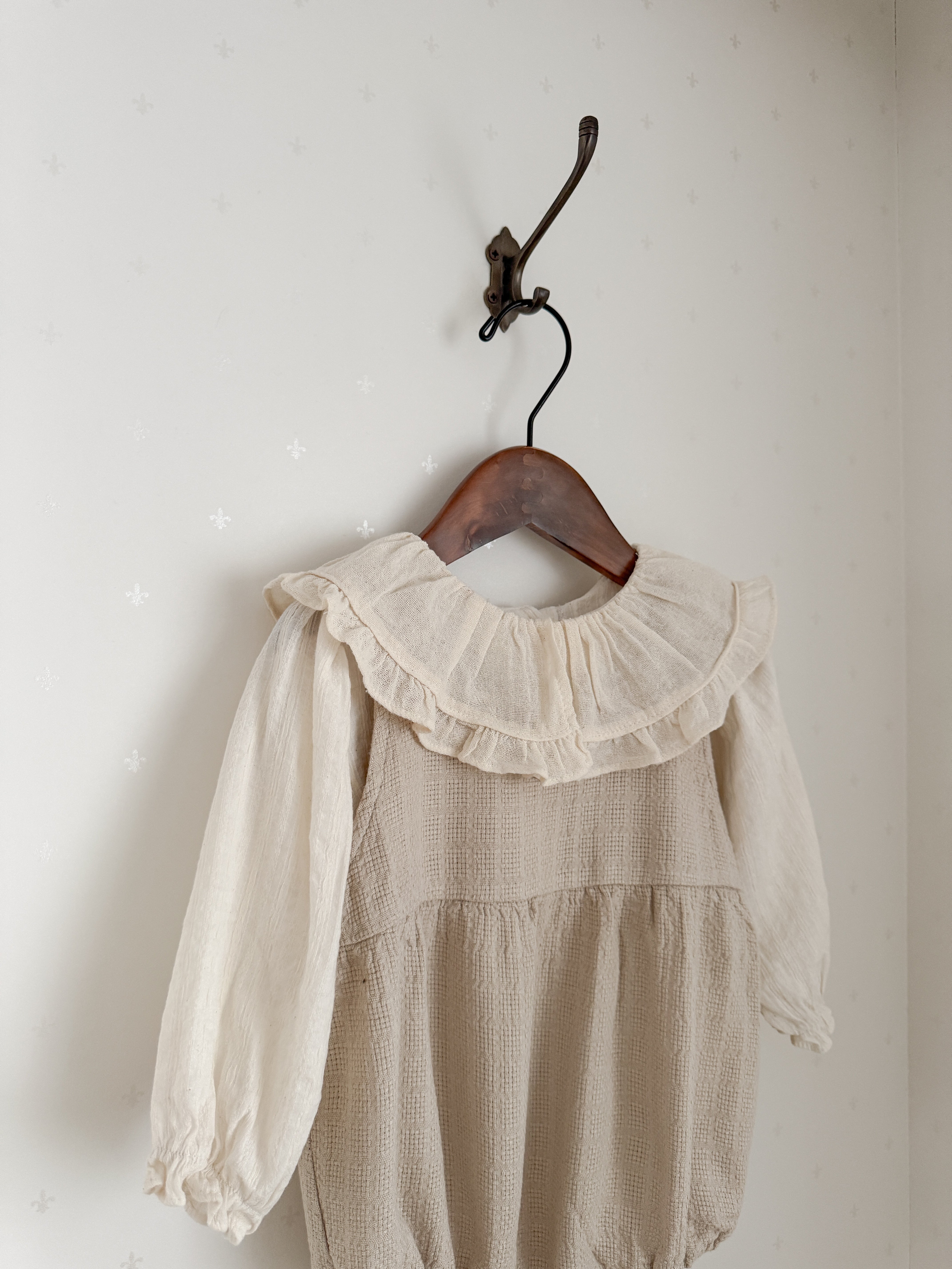 Ringer suspender suit