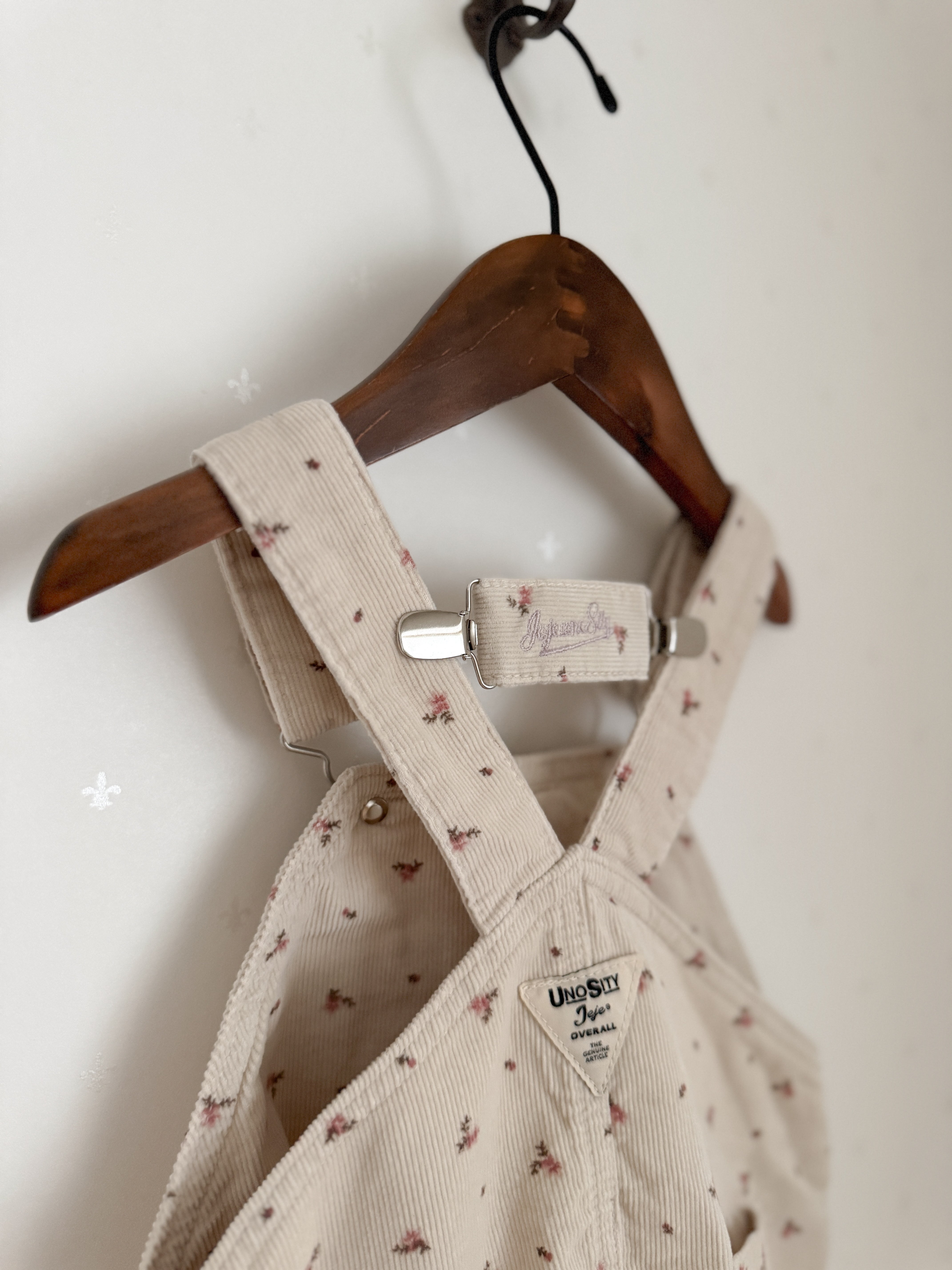 Corduroy berry short overall (flower)