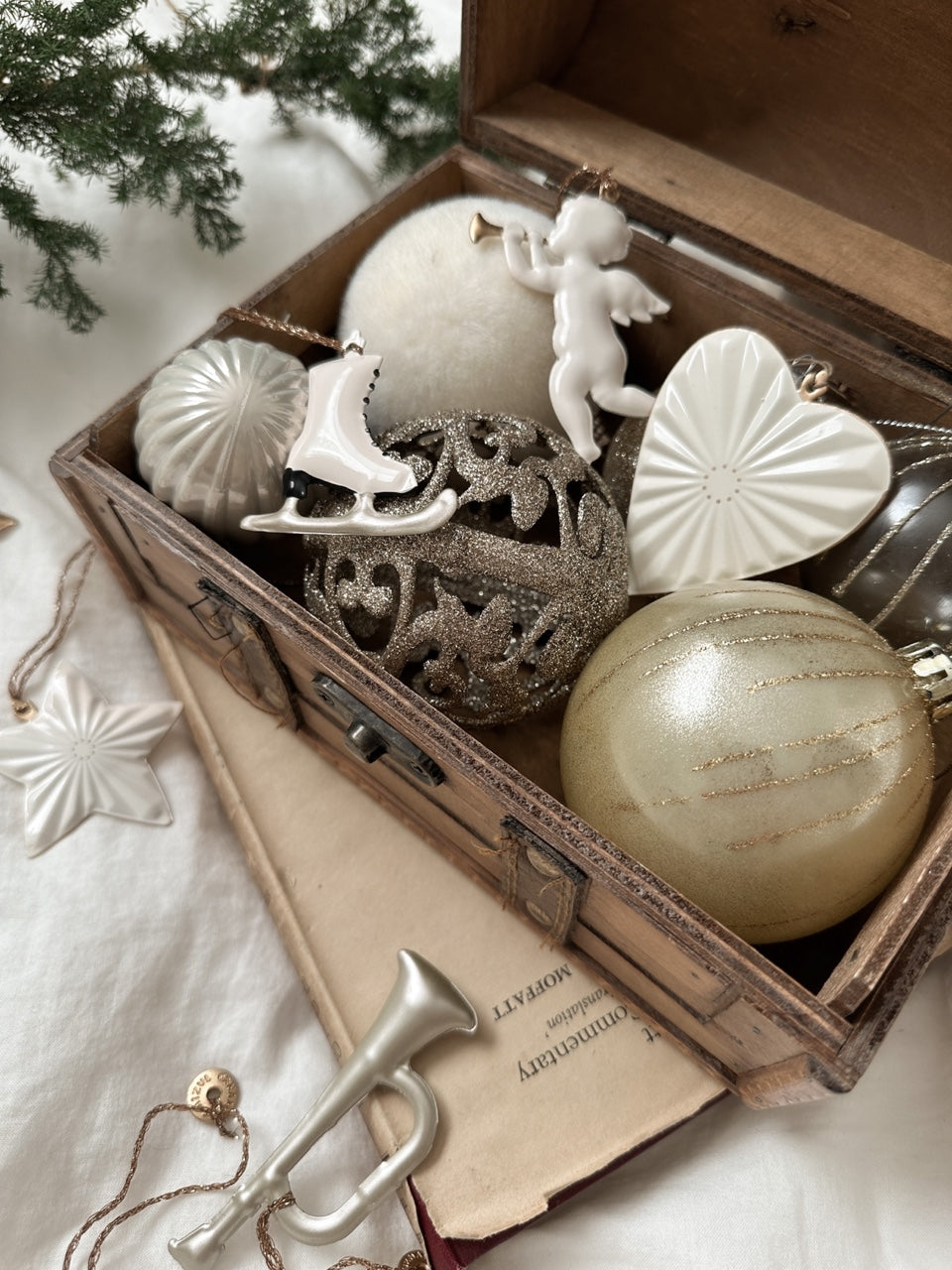 Christmas Ornament - ice skates -