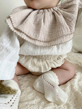 Ruffle bib set