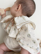 Ruffle bib set